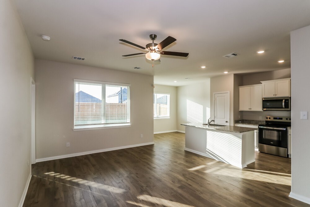 7606 Tipton Meadow Way Property Photo 3