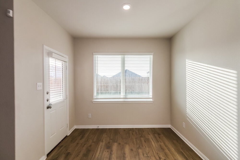 7606 Tipton Meadow Way Property Photo 5