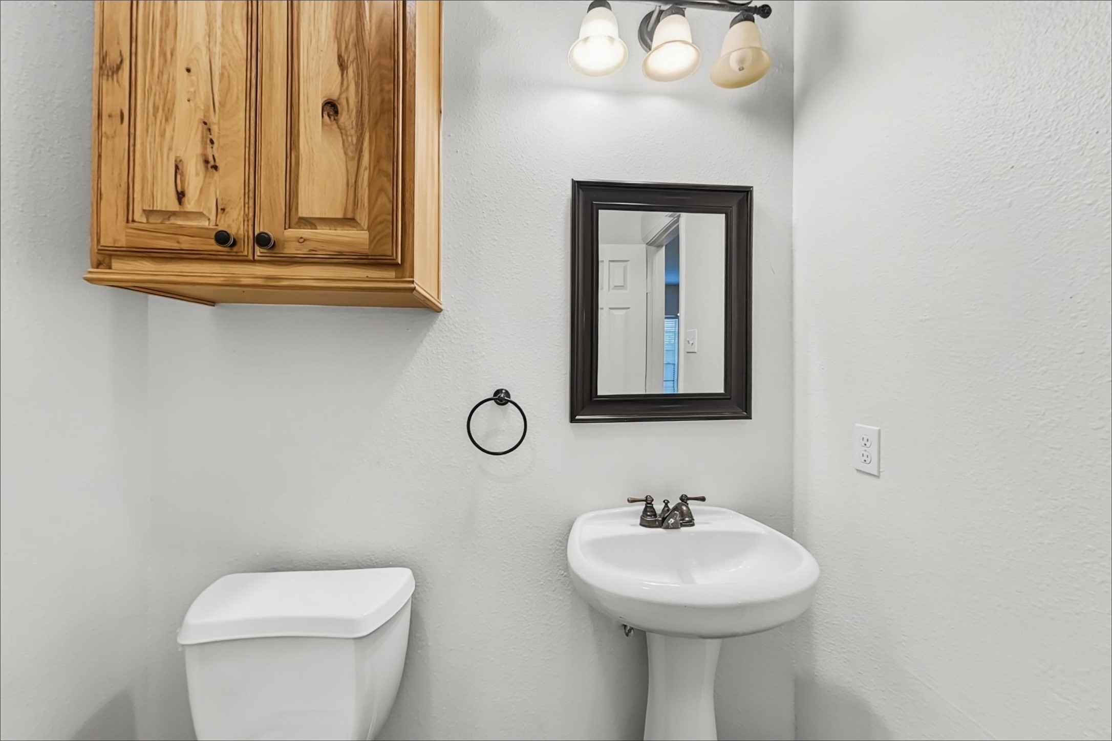 10917 Spruce Drive S Property Photo 6