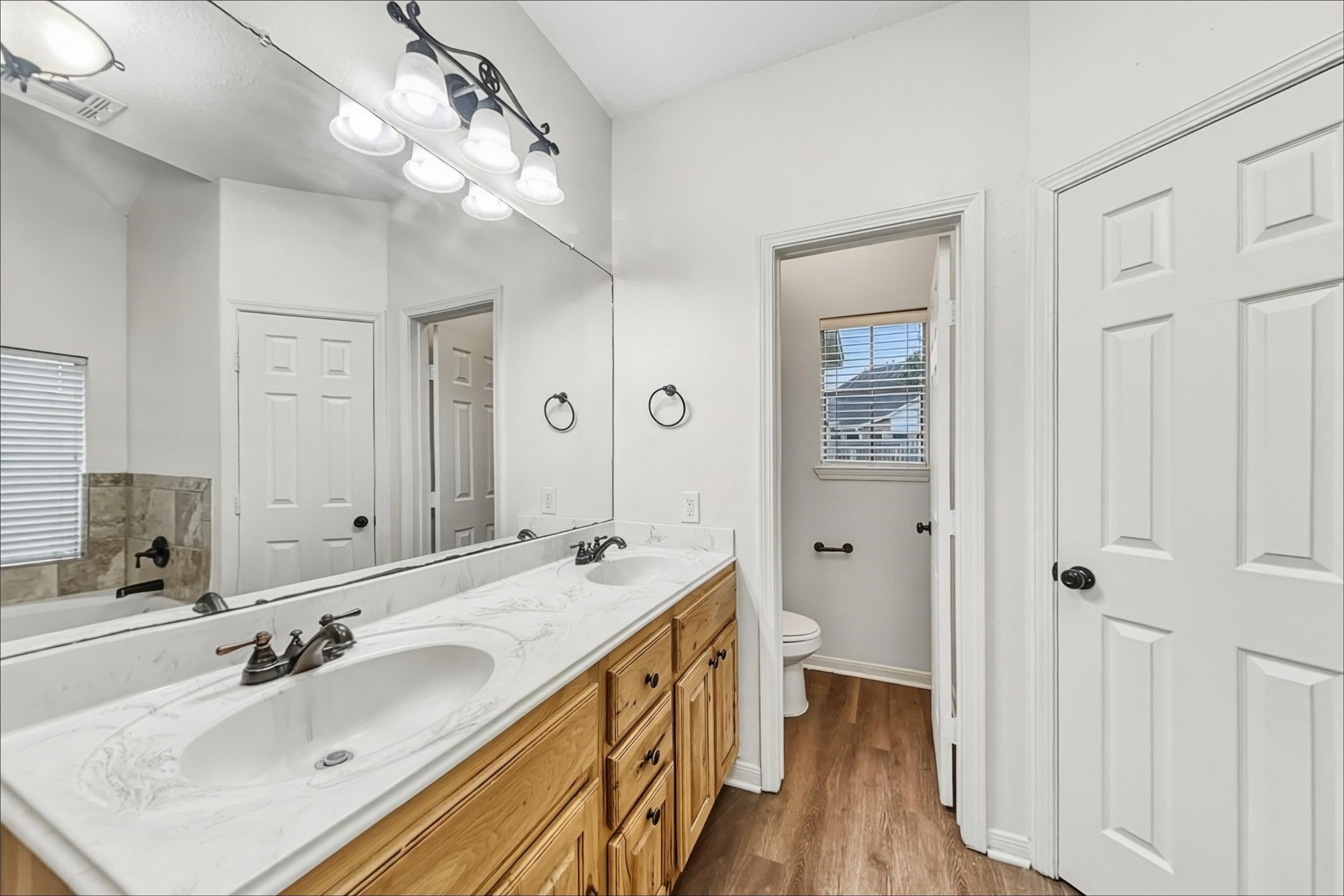 10917 Spruce Drive S Property Photo 9