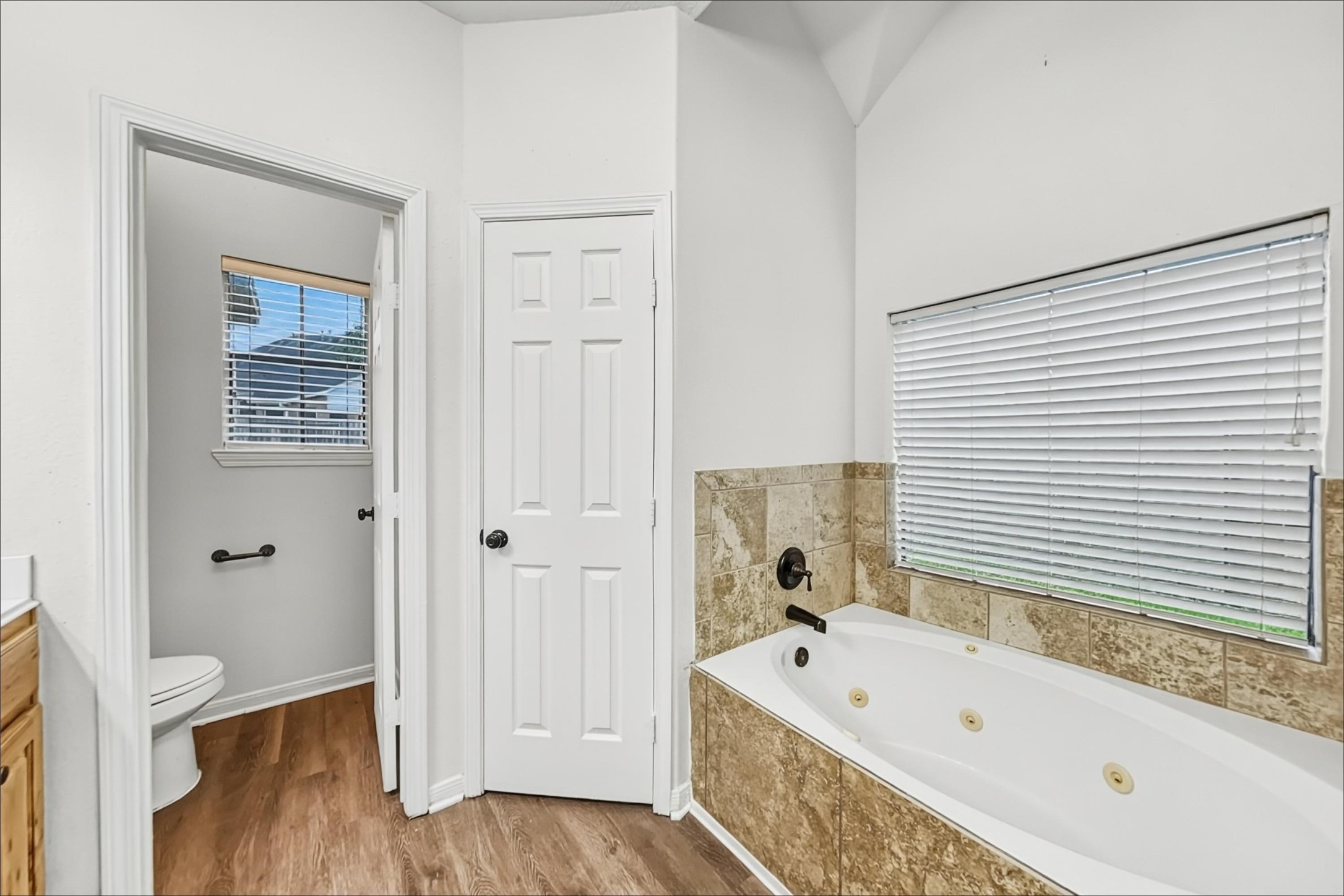 10917 Spruce Drive S Property Photo 10