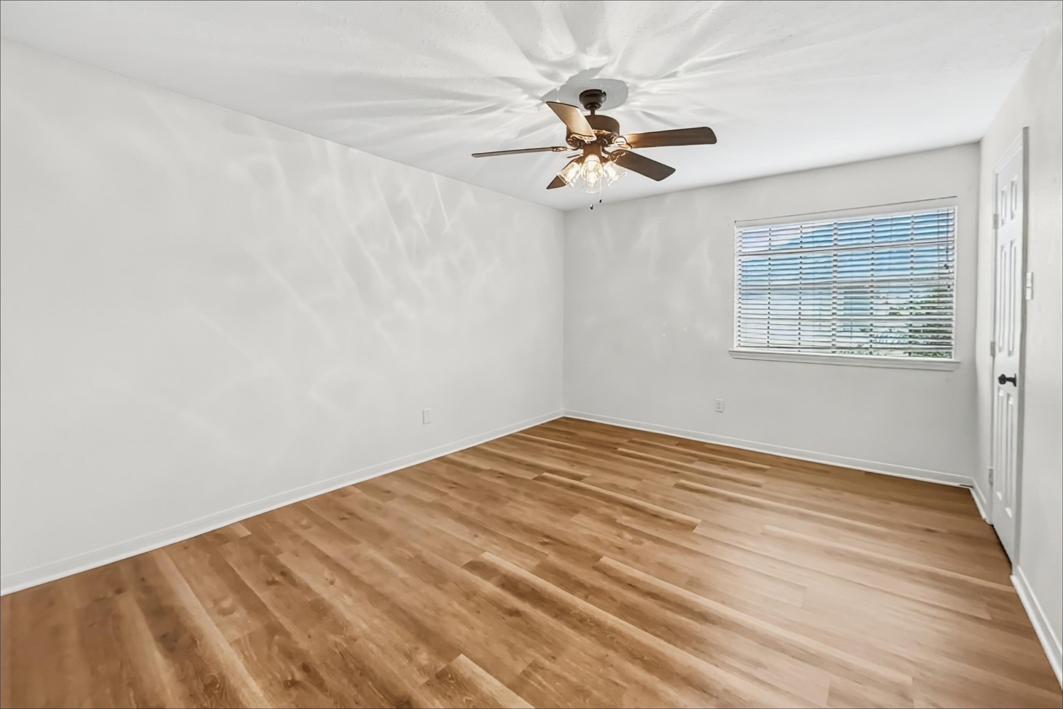 10917 Spruce Drive S Property Photo 12