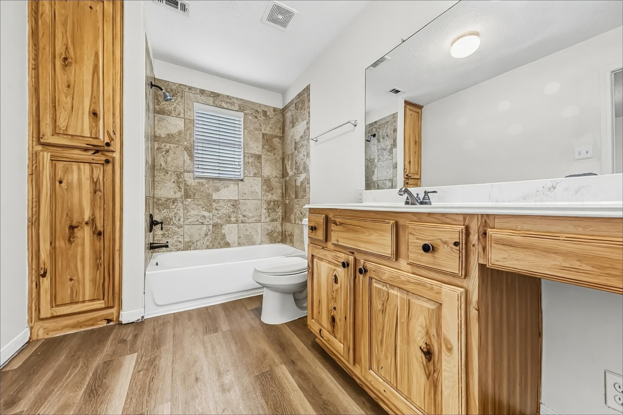 10917 Spruce Drive S Property Photo 13