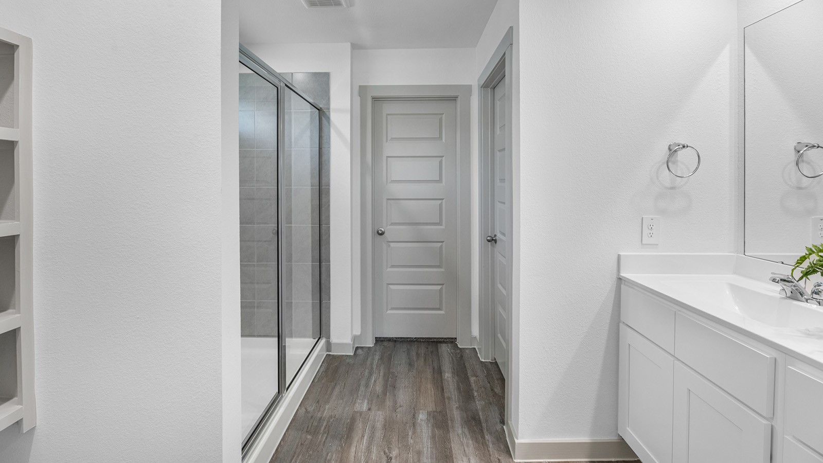 311 Robin Street Property Photo 8