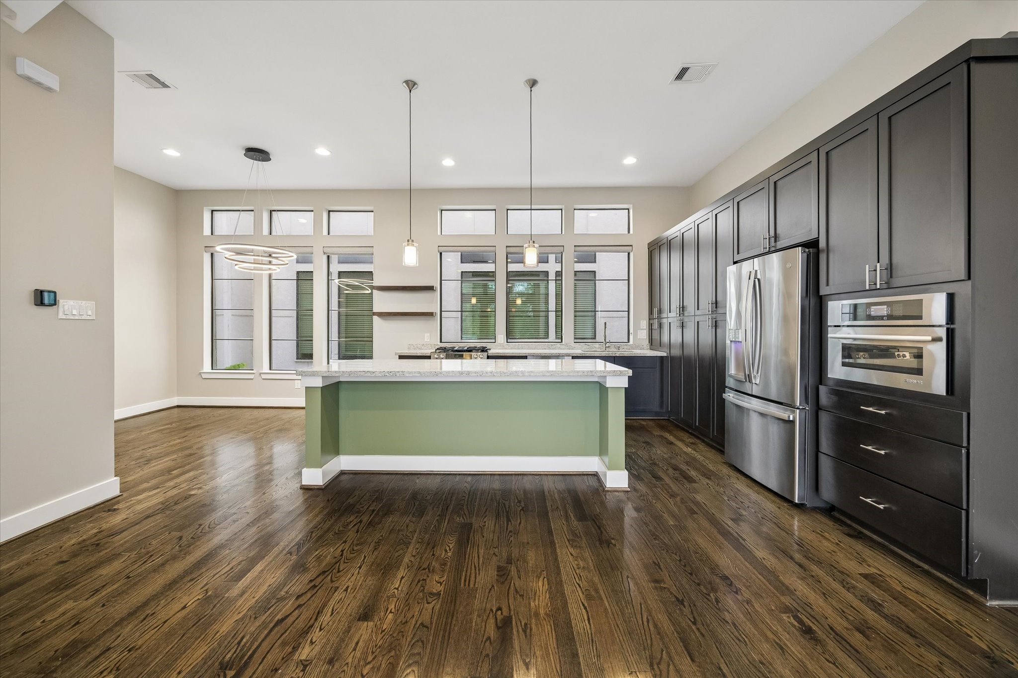 1805 Silver Street Property Photo 2
