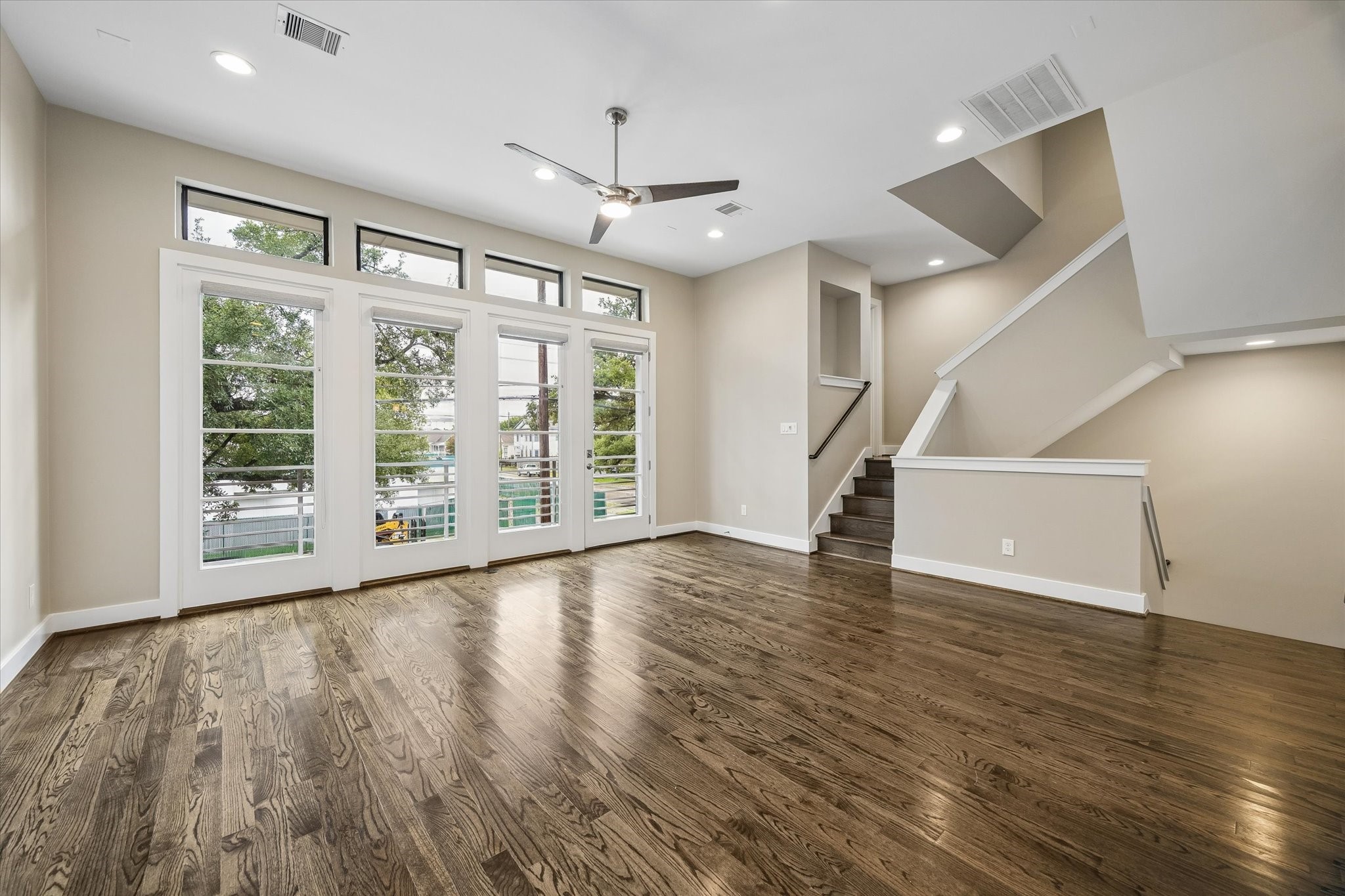 1805 Silver Street Property Photo 3