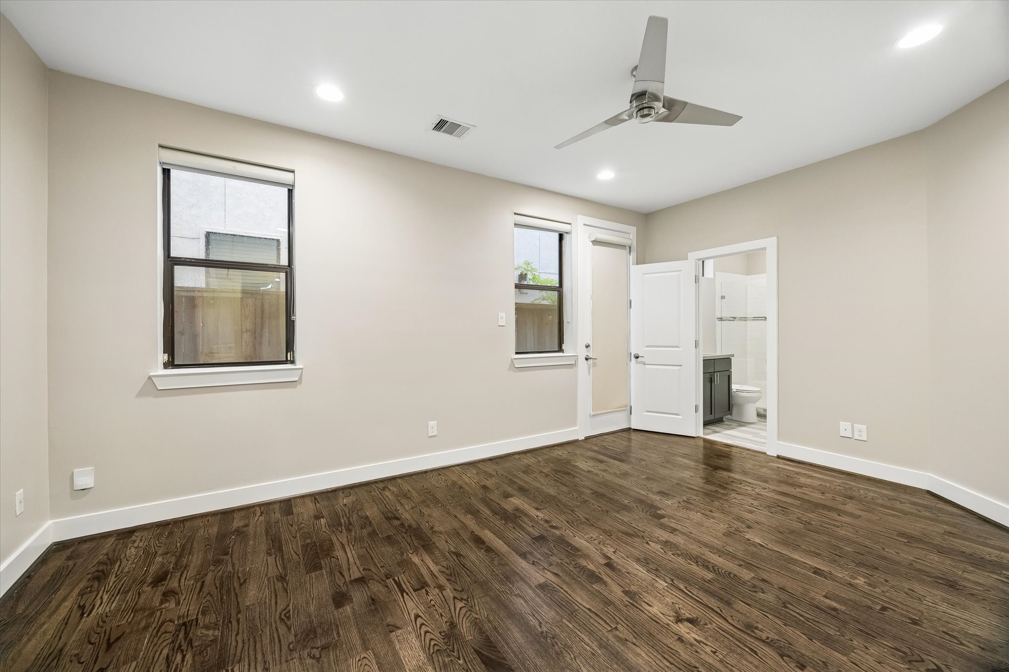 1805 Silver Street Property Photo 8