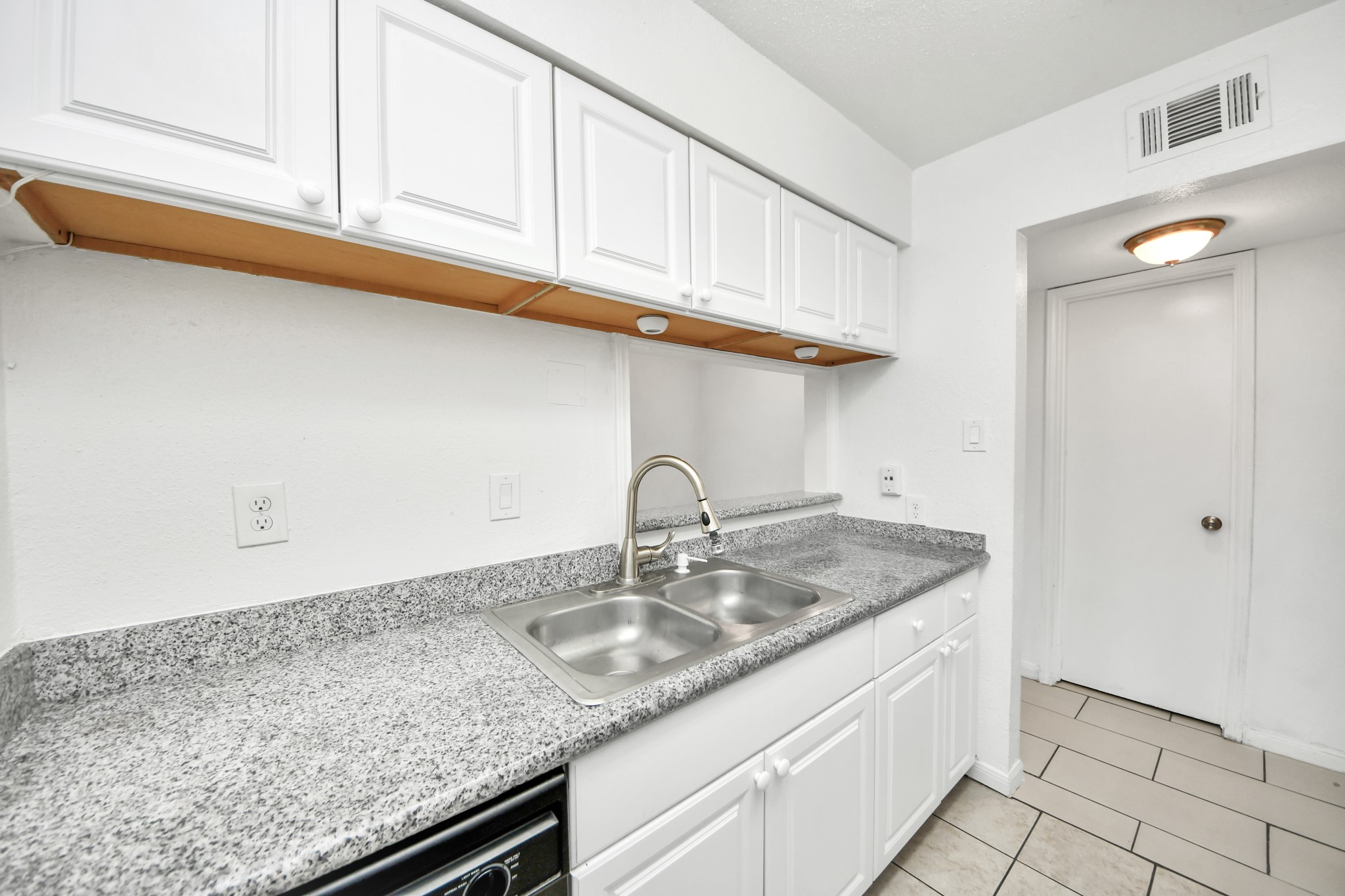 1701 Upland Drive 155 Property Photo 11
