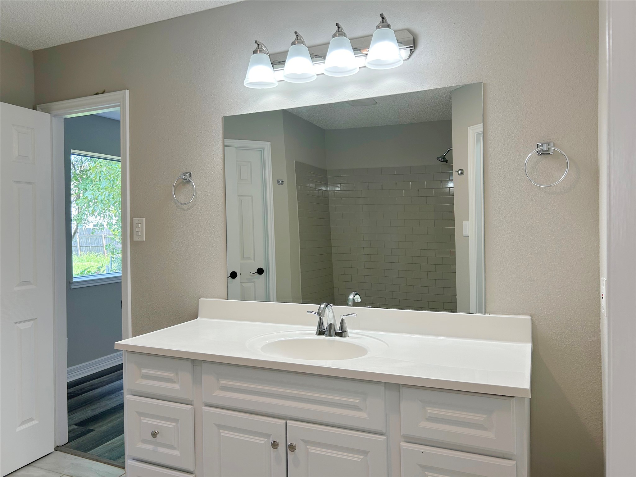 3801 Misty Cove Court Property Photo 10