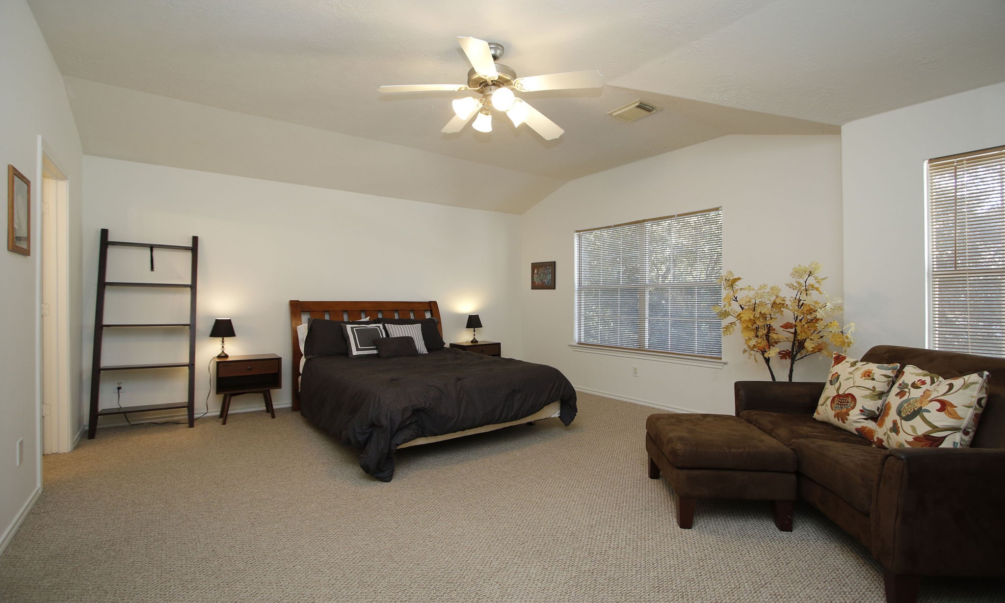 191 N Burberry Park Circle Property Photo 16
