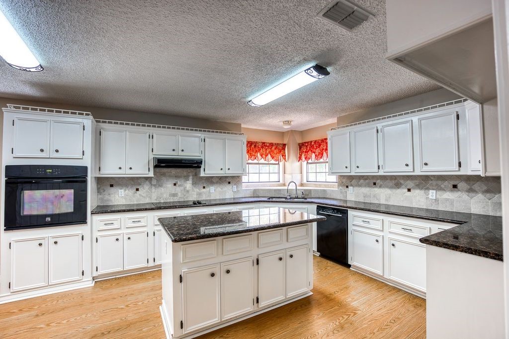 2299 Fm 2574 Property Photo 9