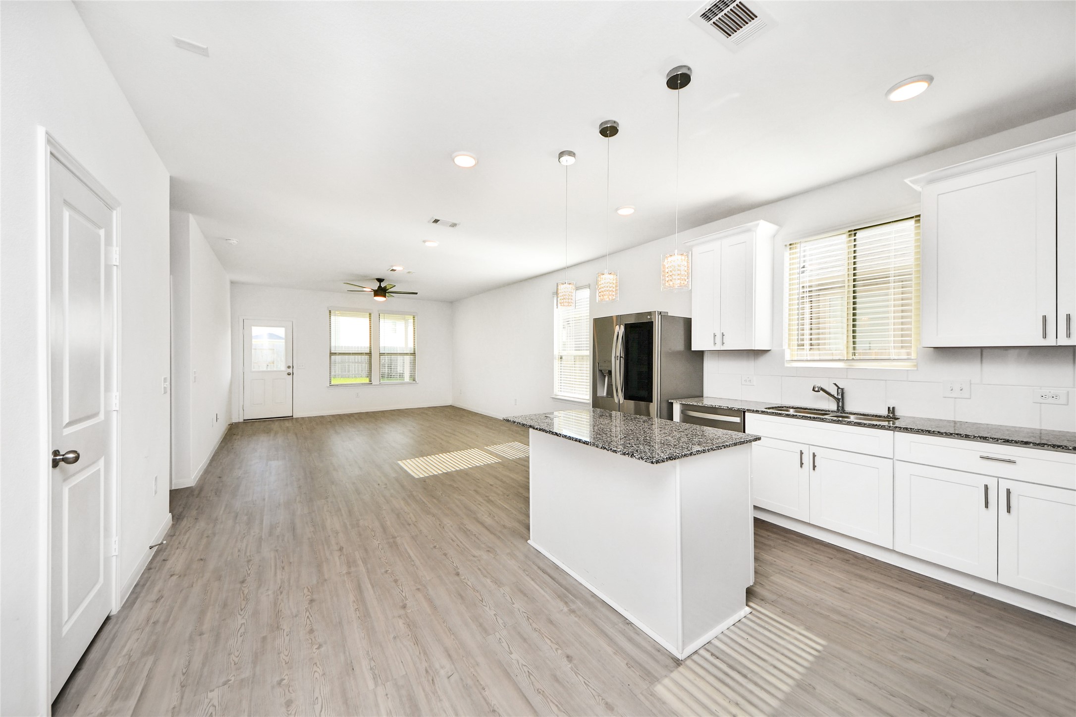 14817 Ash Landing Drive Property Photo 4