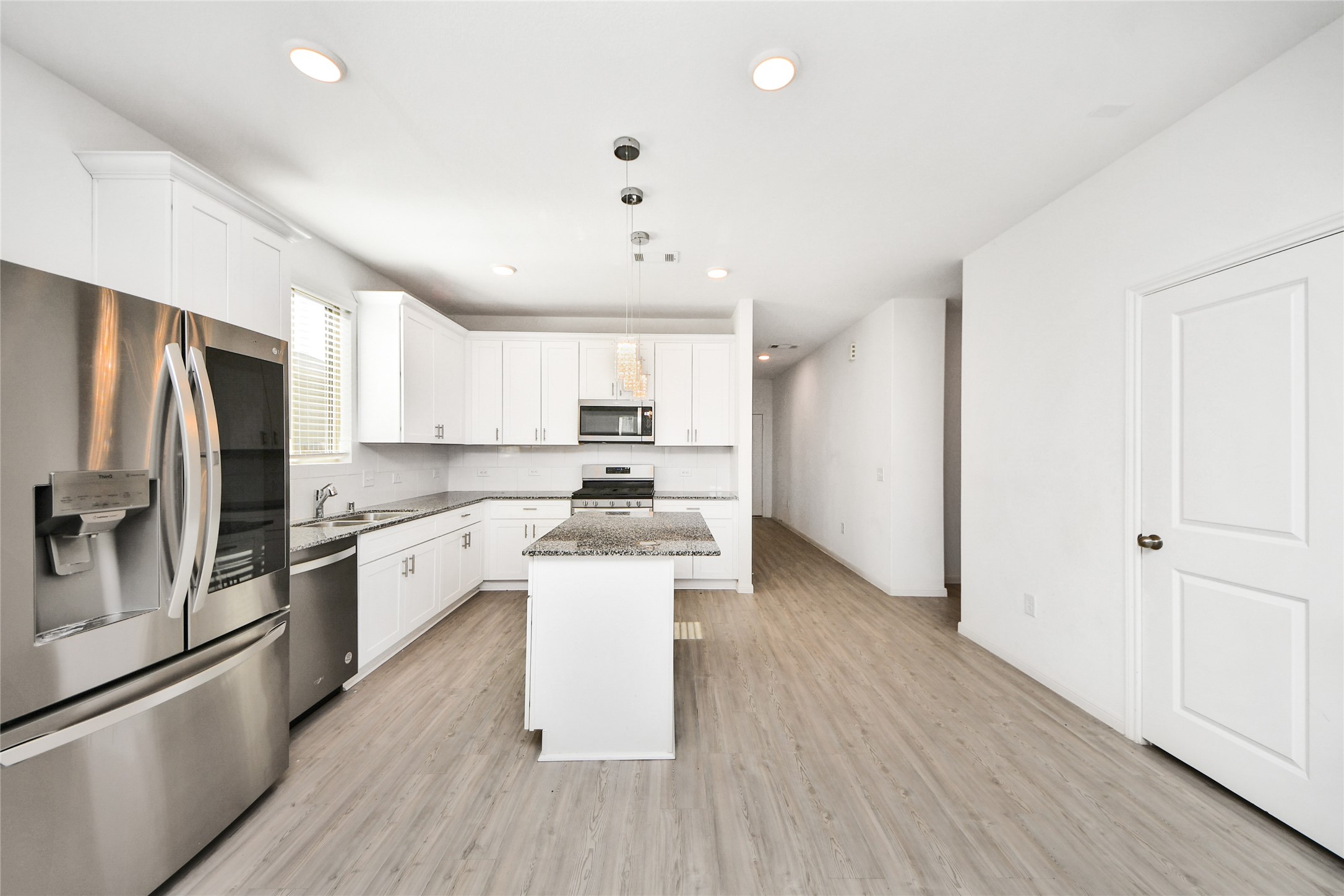 14817 Ash Landing Drive Property Photo 5