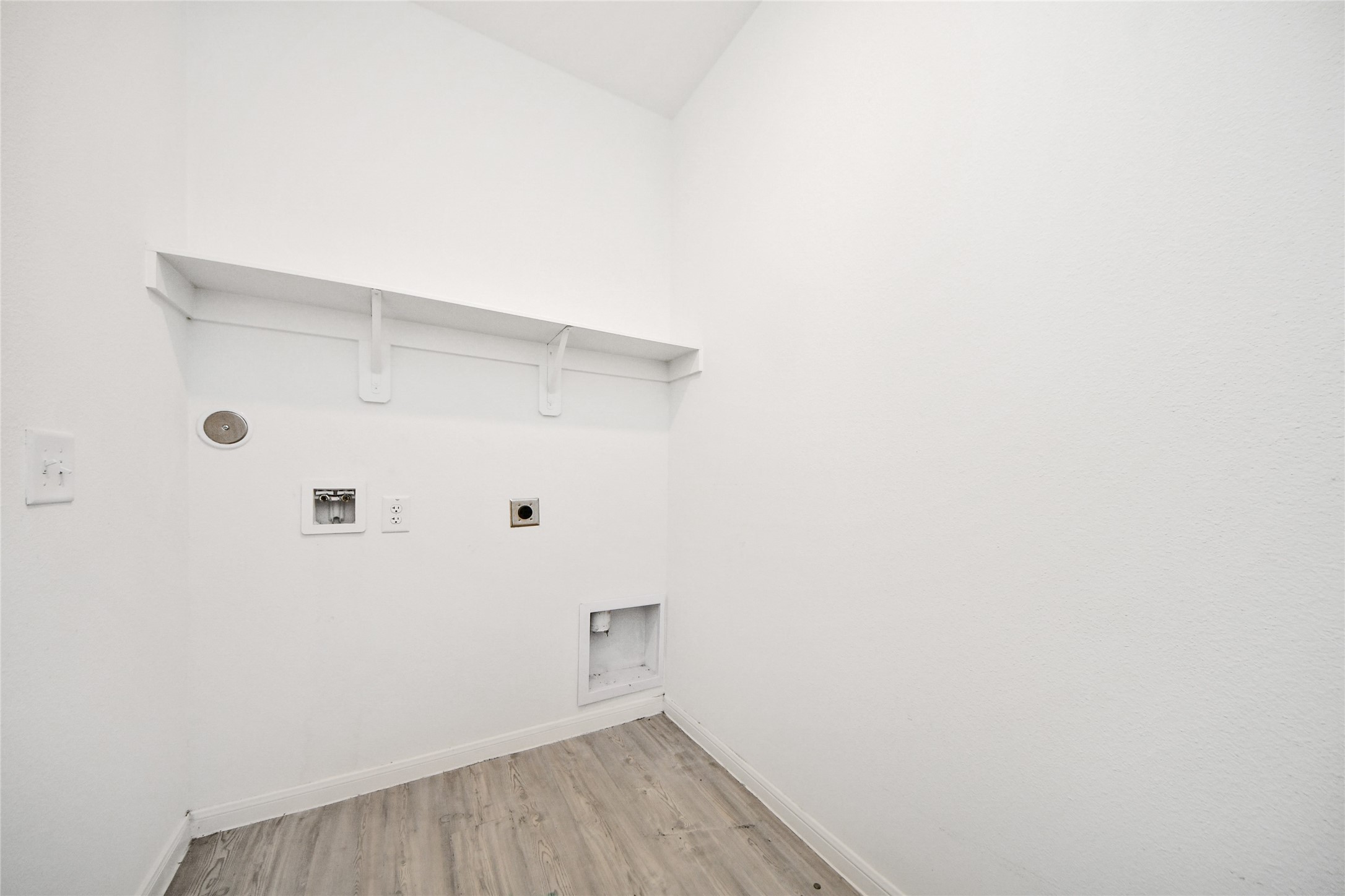 14817 Ash Landing Drive Property Photo 8