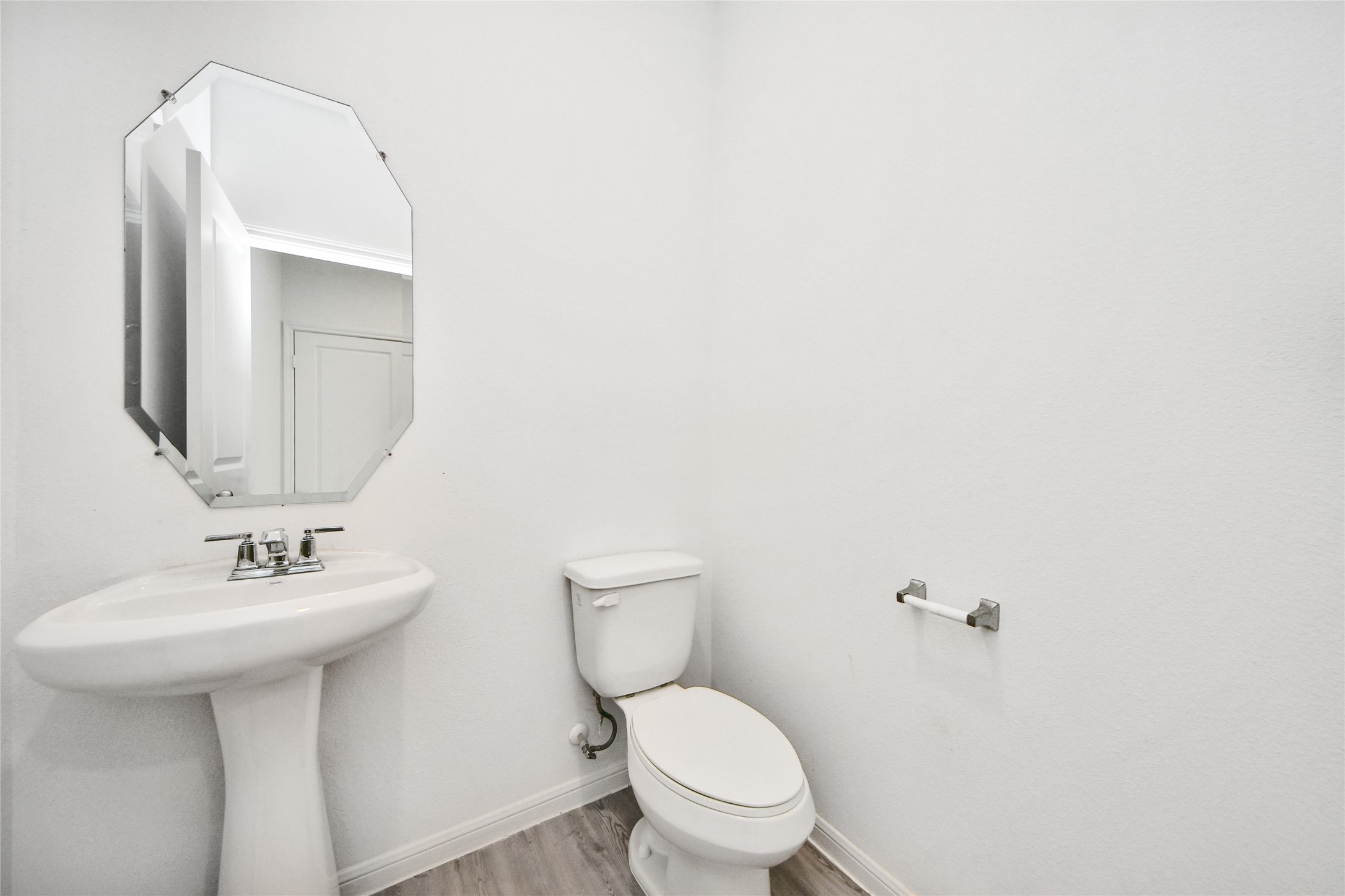 14817 Ash Landing Drive Property Photo 9