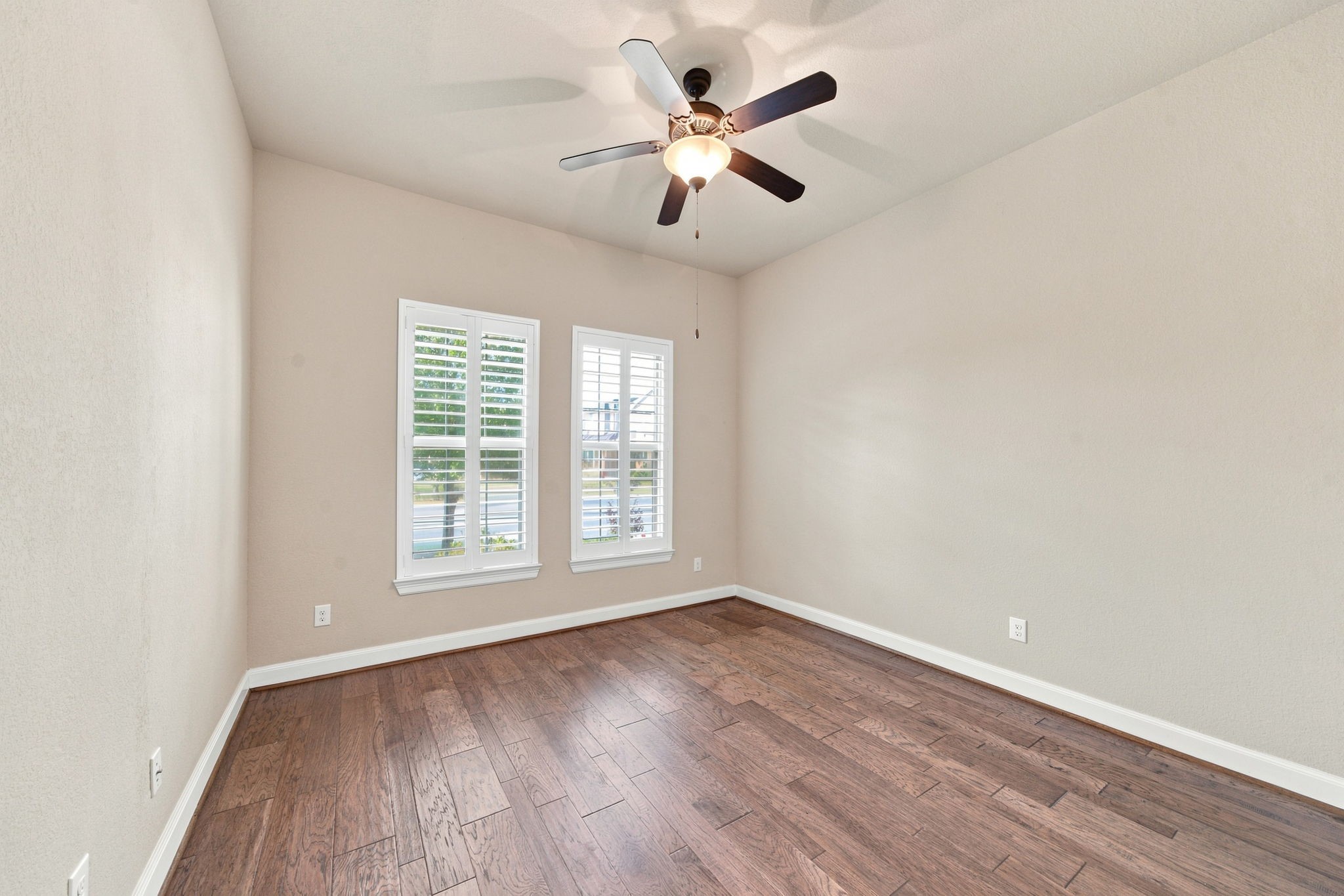 5734 Sutton Pine Lane Property Photo 11