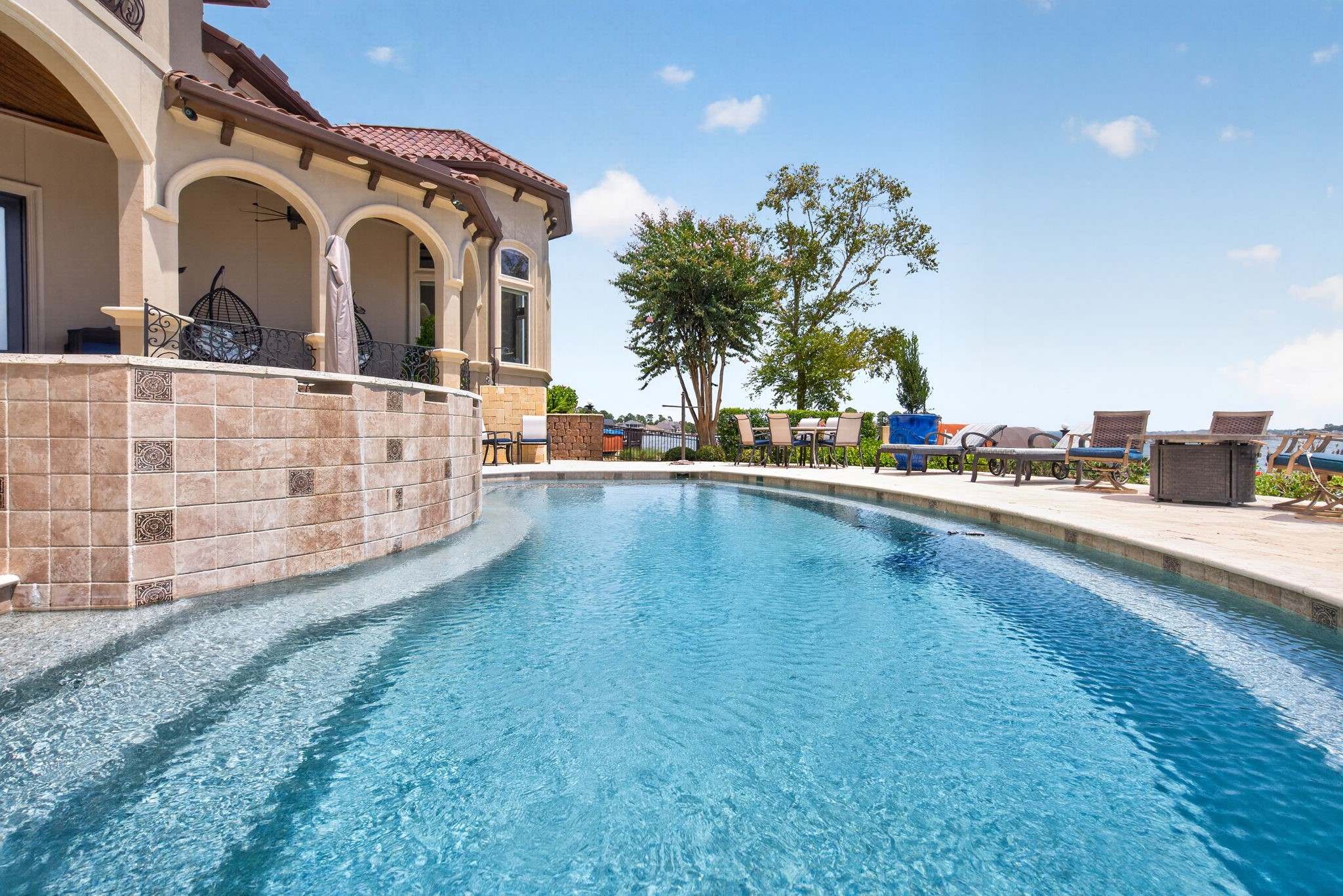 116 W Shore Lane Property Photo 23