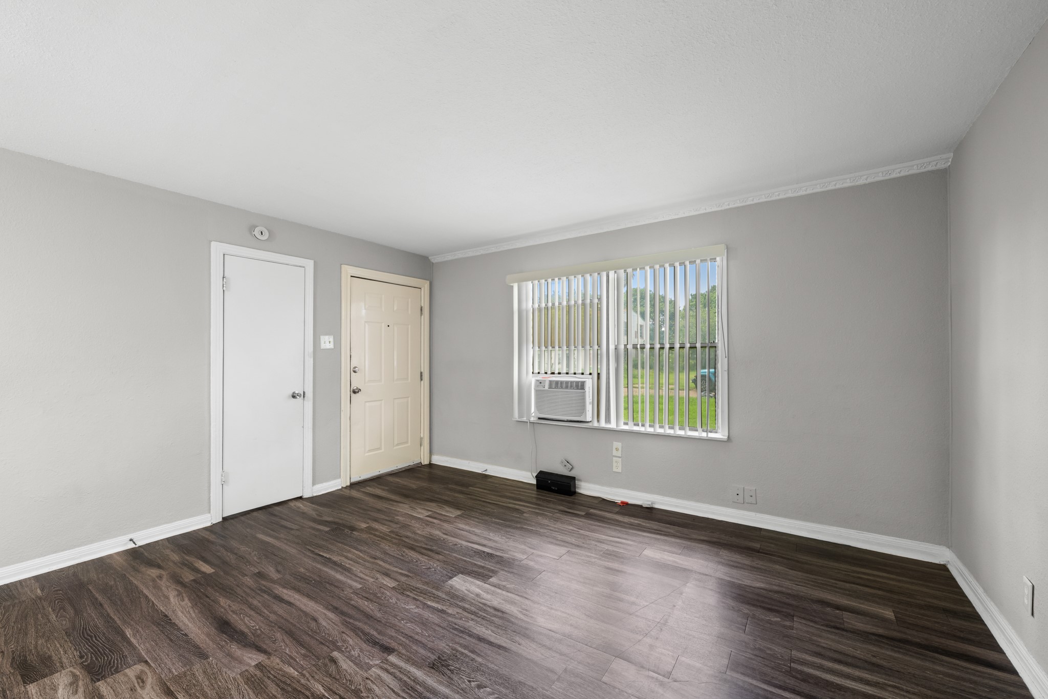 1107 3rd Avenue N Property Photo 3