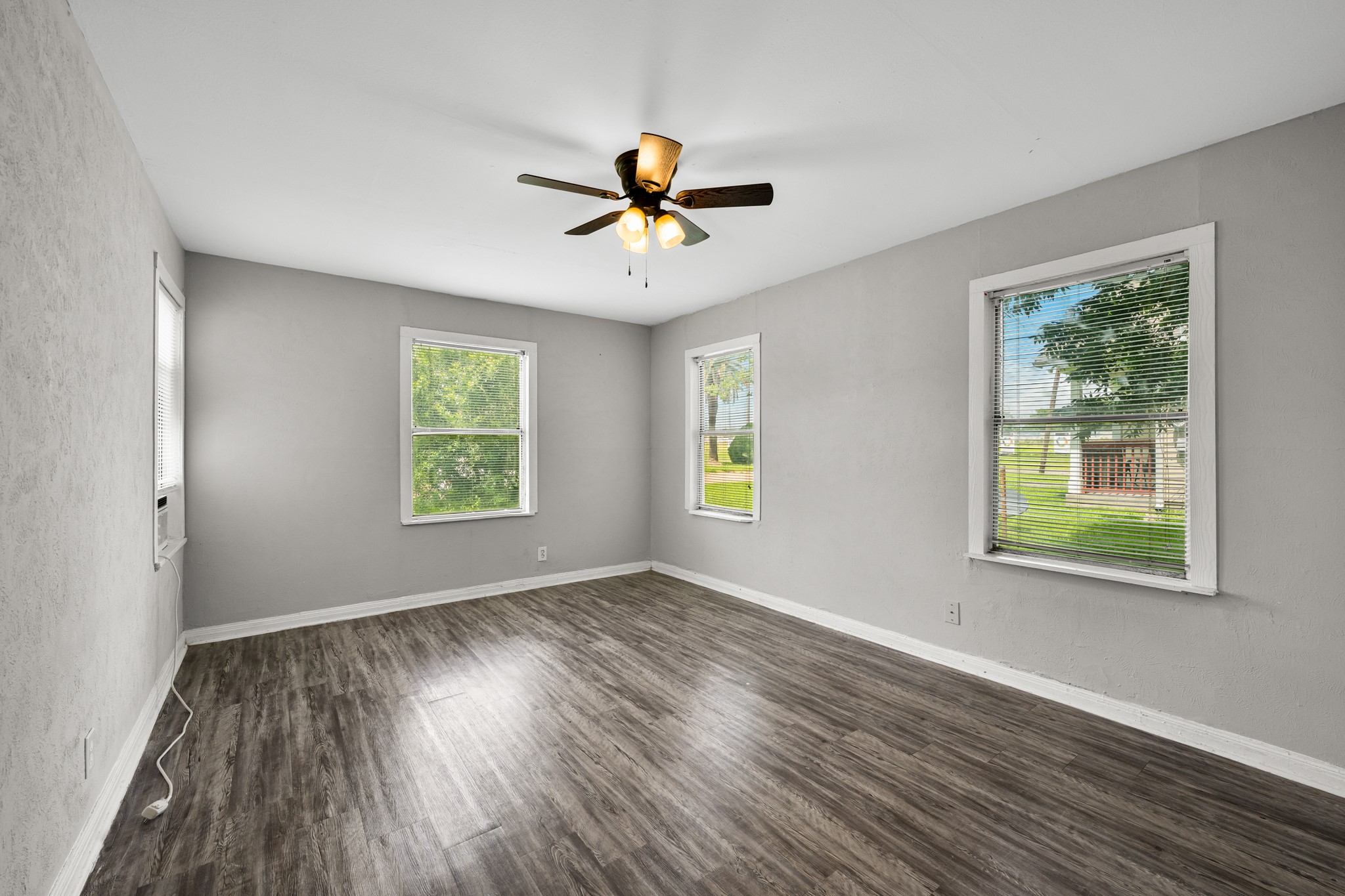1107 3rd Avenue N Property Photo 9