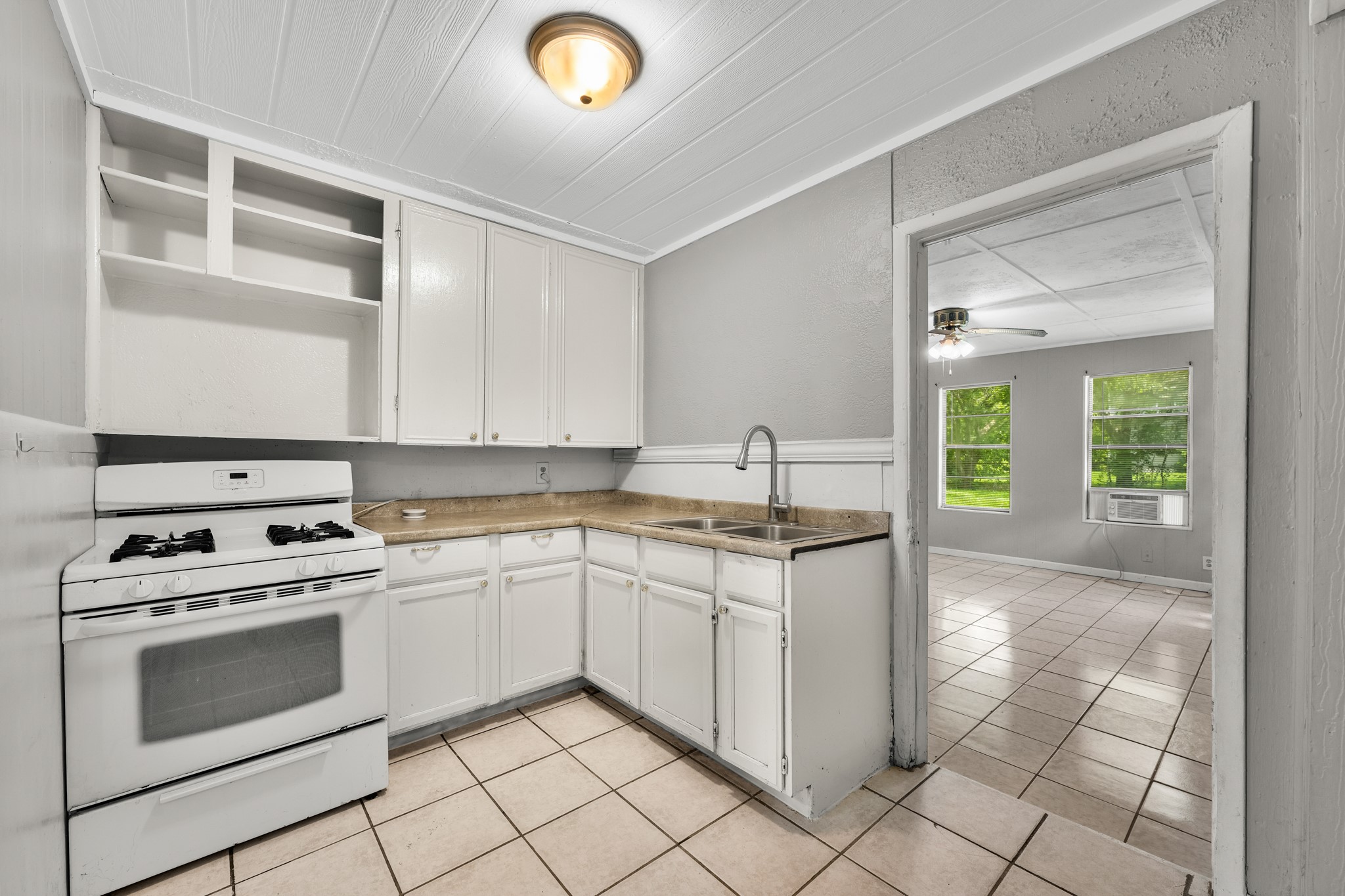 1107 3rd Avenue N Property Photo 11