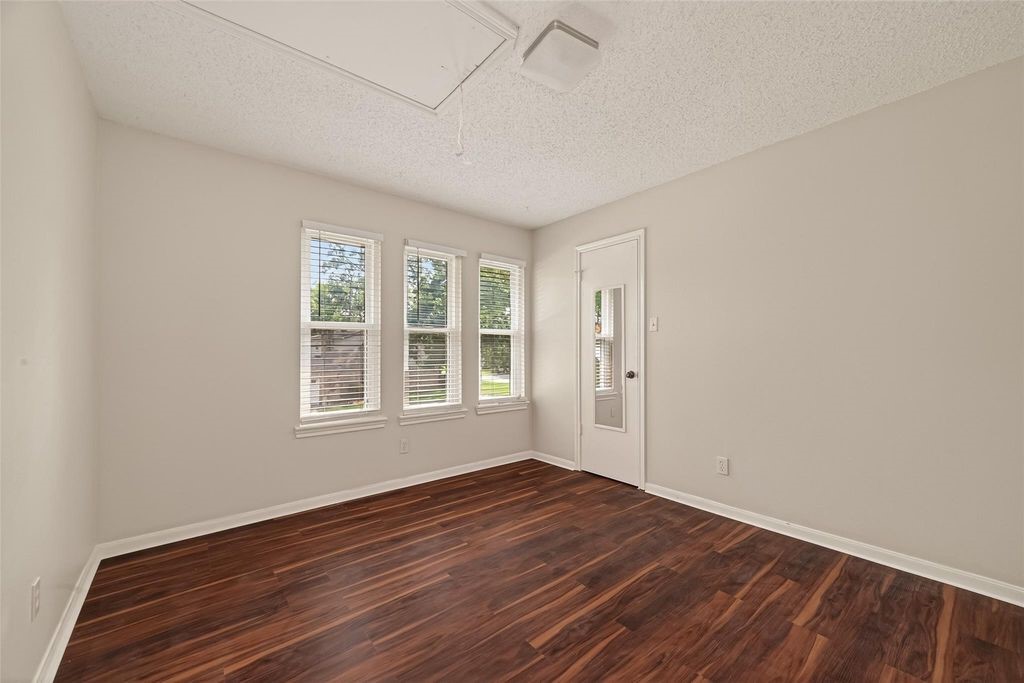 14507 Ravenhurst Lane Property Photo 28