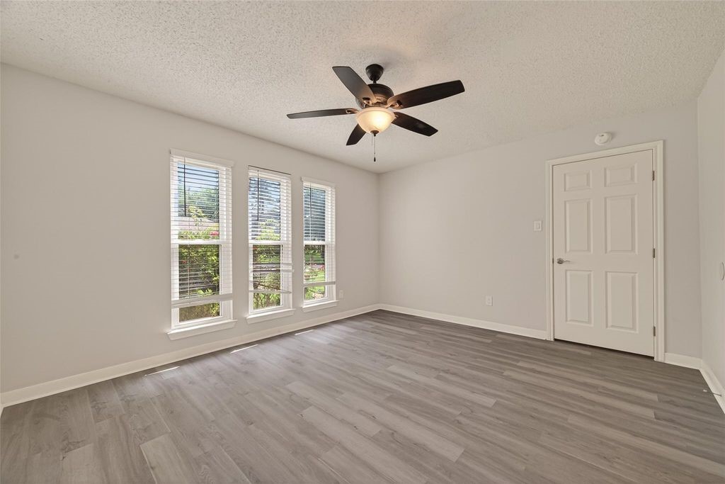14507 Ravenhurst Lane Property Photo 33