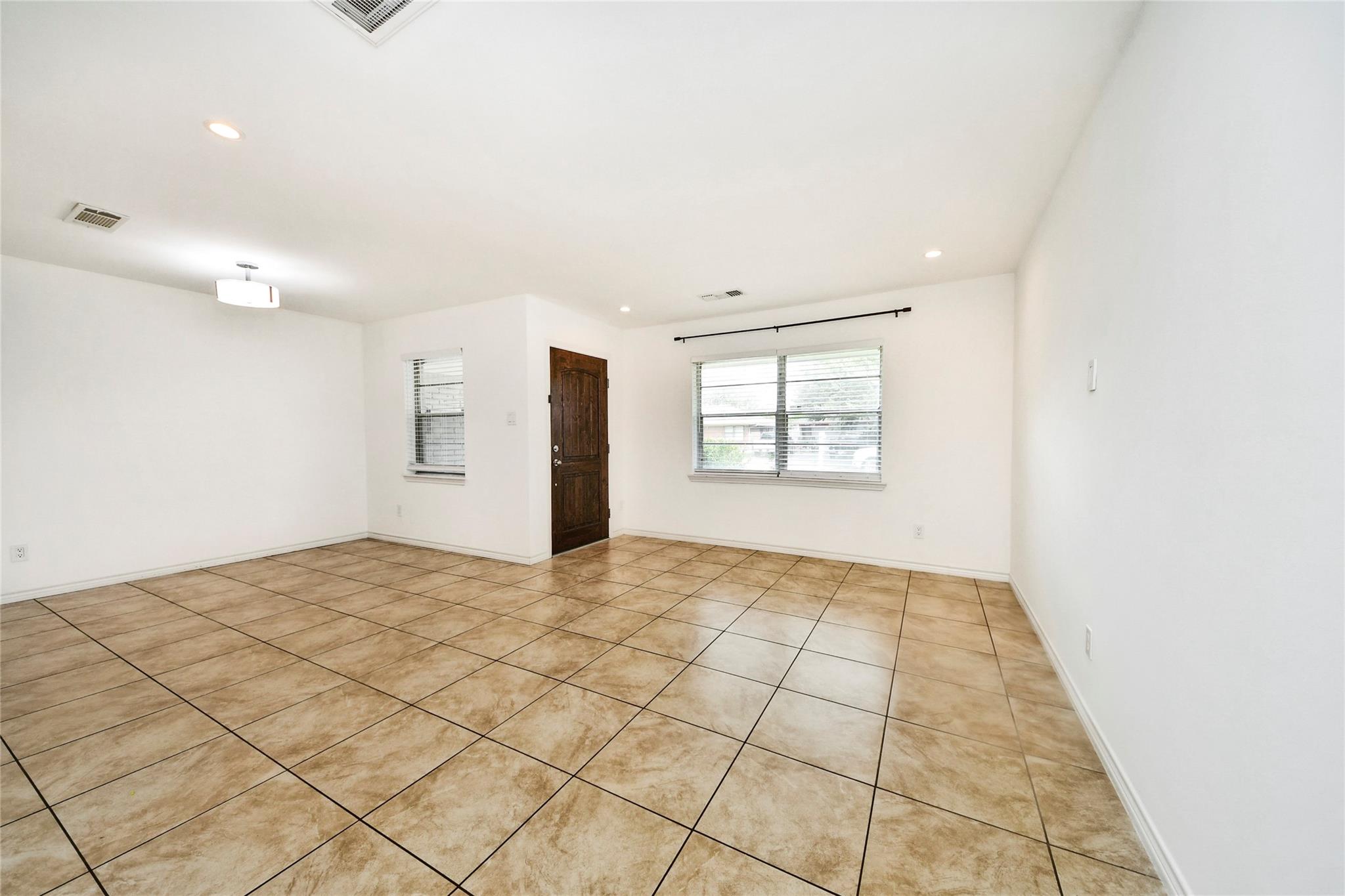 706 Arvana Street Property Photo 12