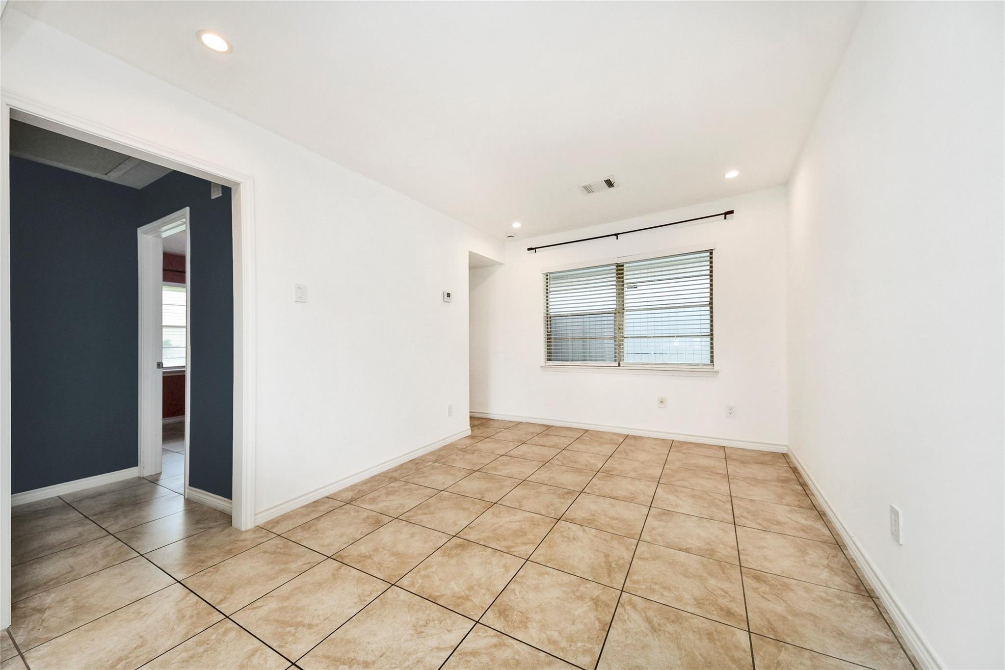 706 Arvana Street Property Photo 22