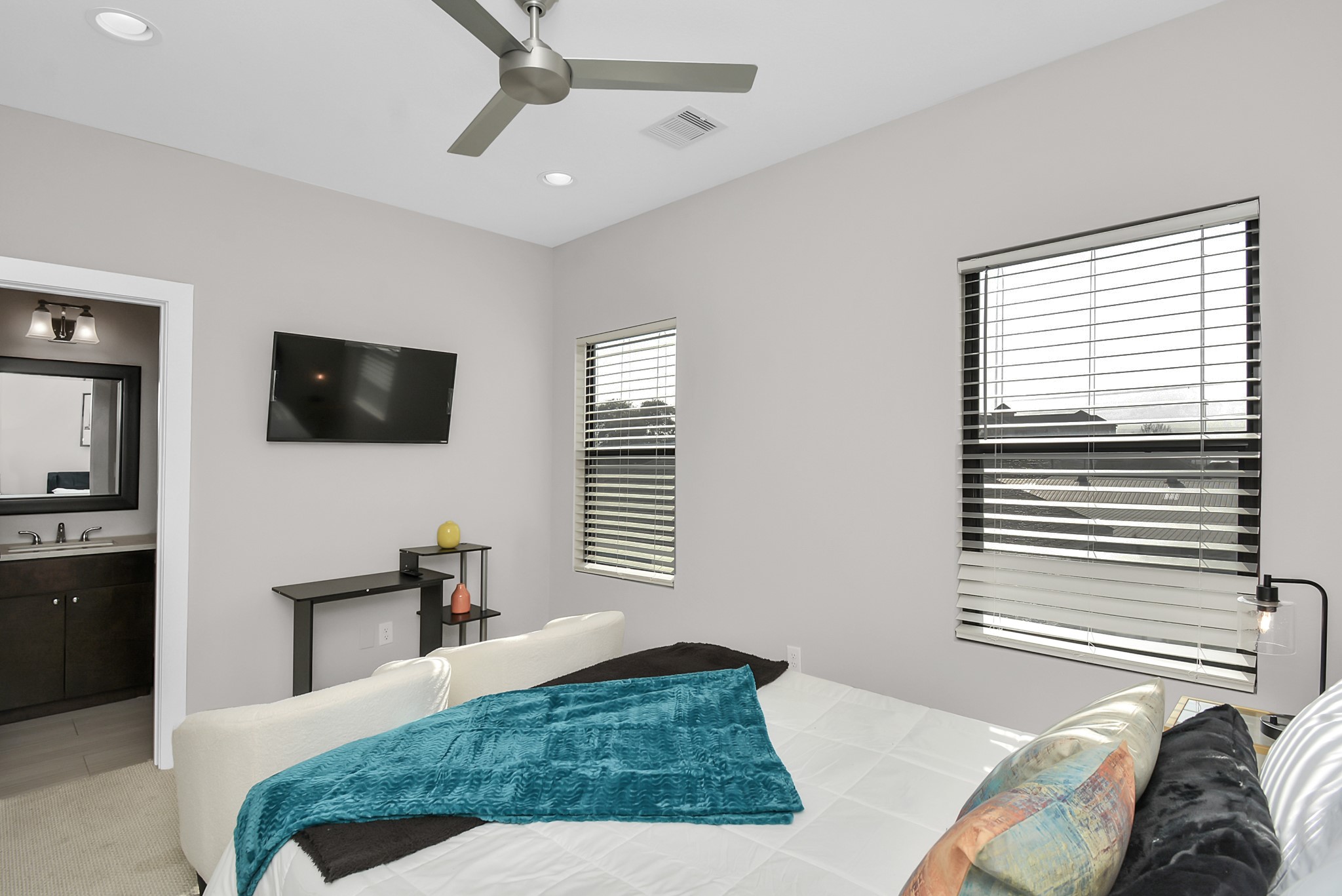 3812 Leeland Street Property Photo 7