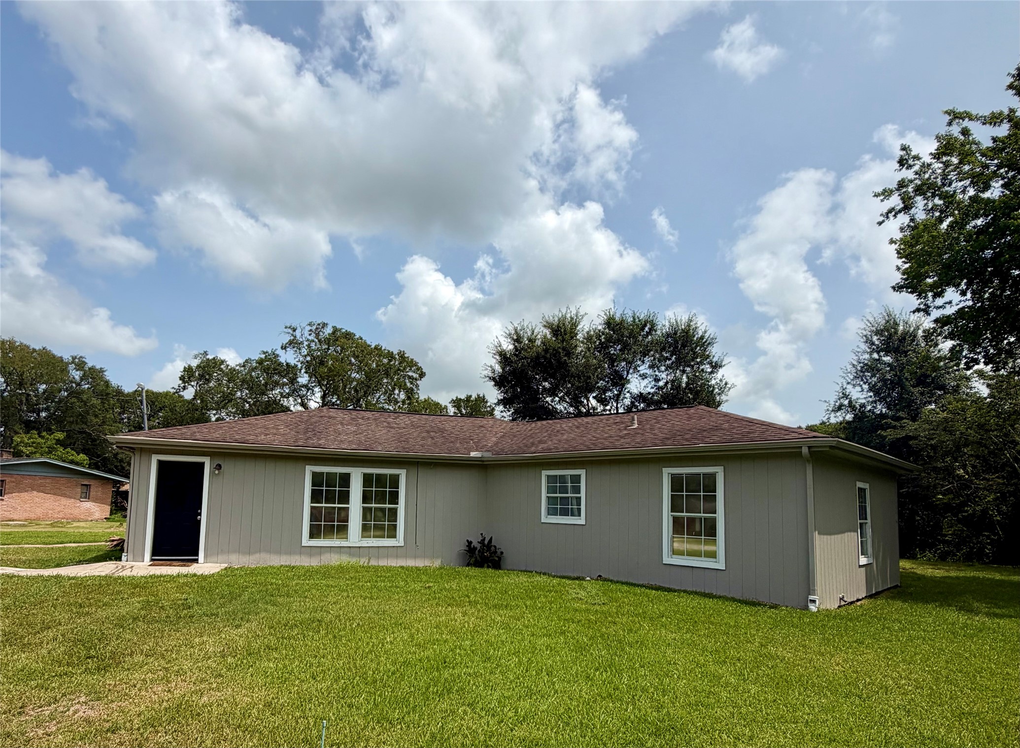 9210 Tacquard Drive Property Photo 1