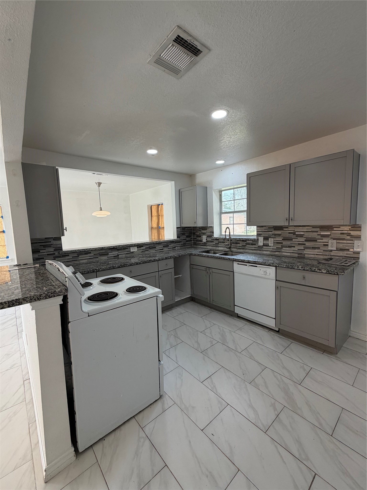9210 Tacquard Drive Property Photo 3
