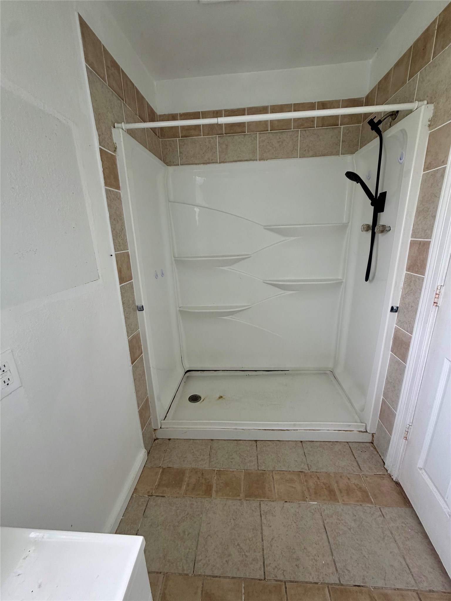 9210 Tacquard Drive Property Photo 8
