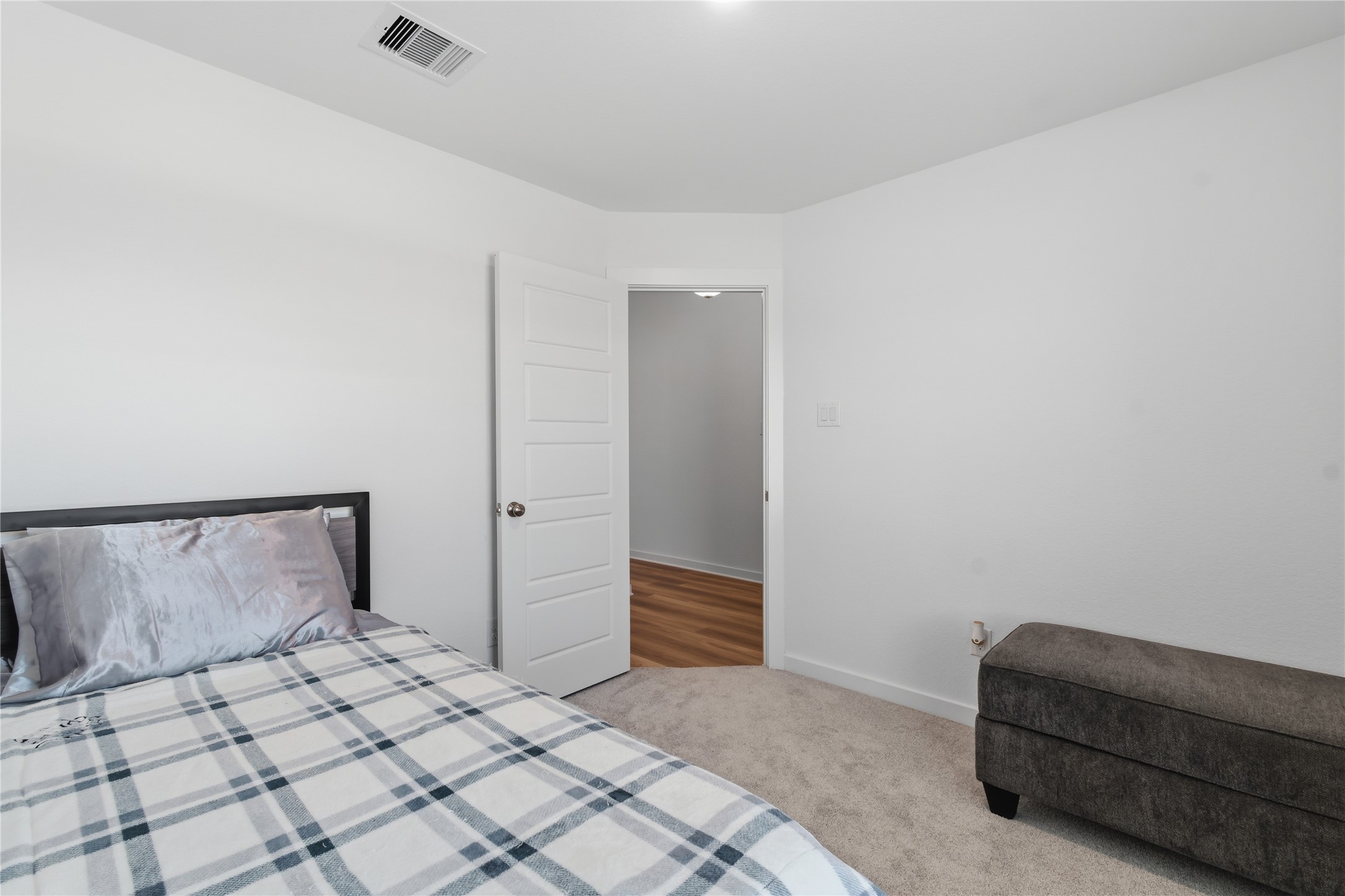 26123 Ethereal Road Property Photo 17