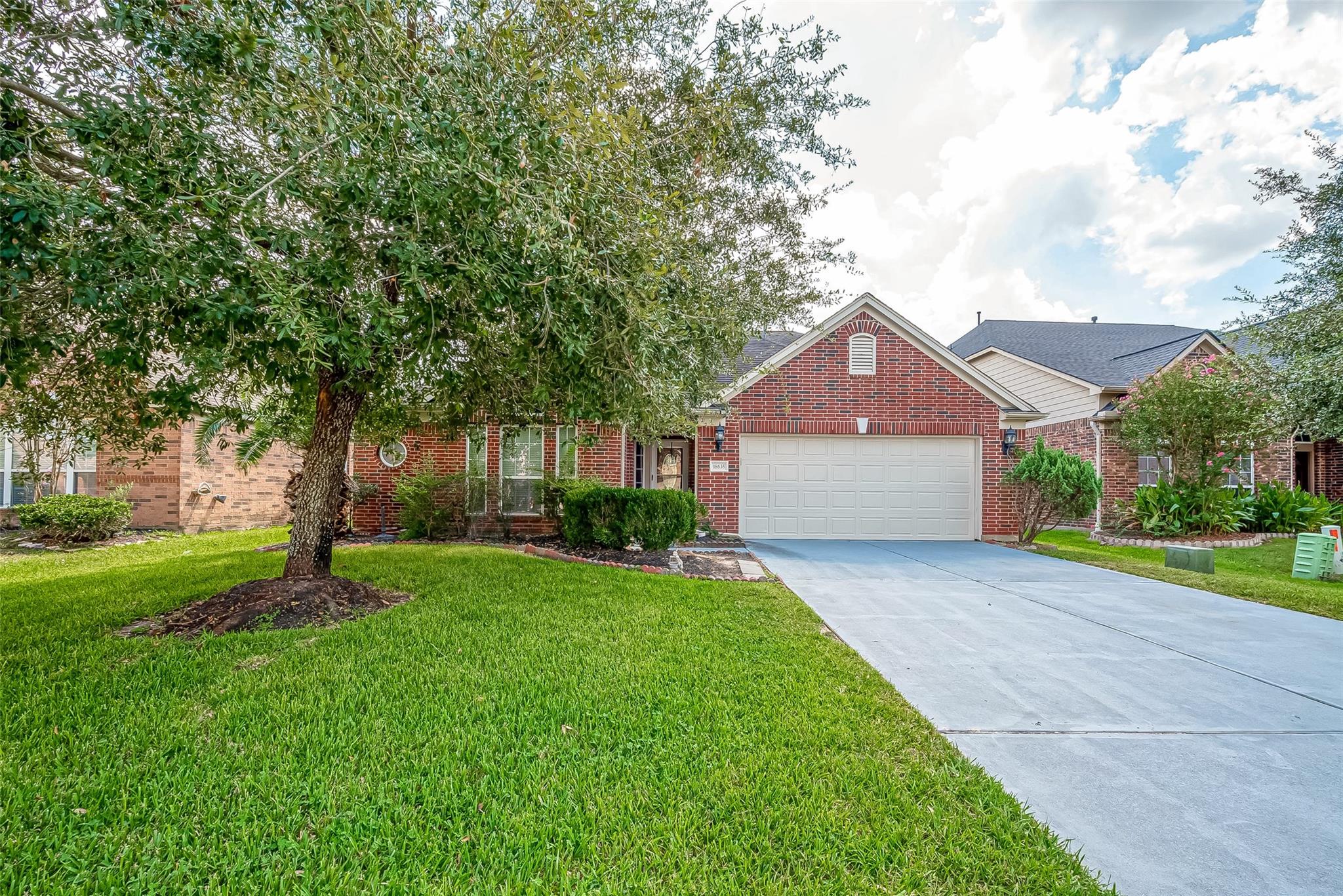 18635 Cypress Lake Village Drive, Cypress Tx 77429 Property Photo 2