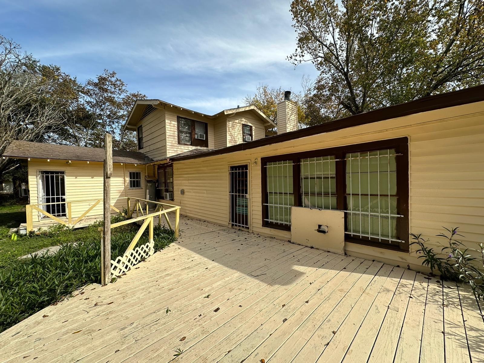 6818 Stearns Street Property Photo 18