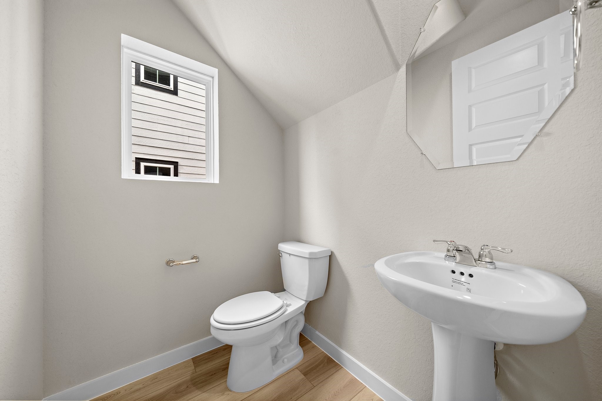 9912 Storehouse Drive Property Photo 11