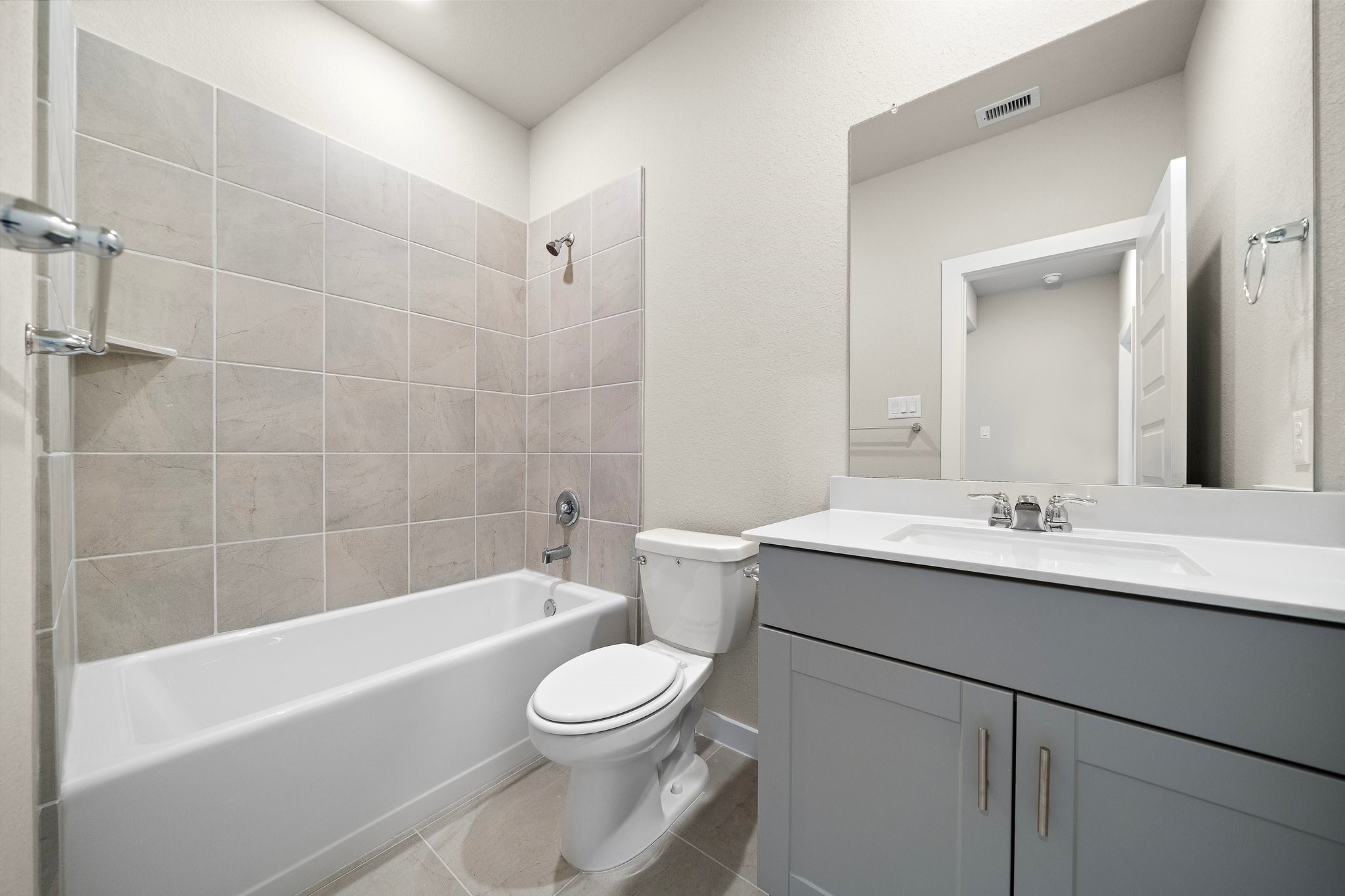 9912 Storehouse Drive Property Photo 15