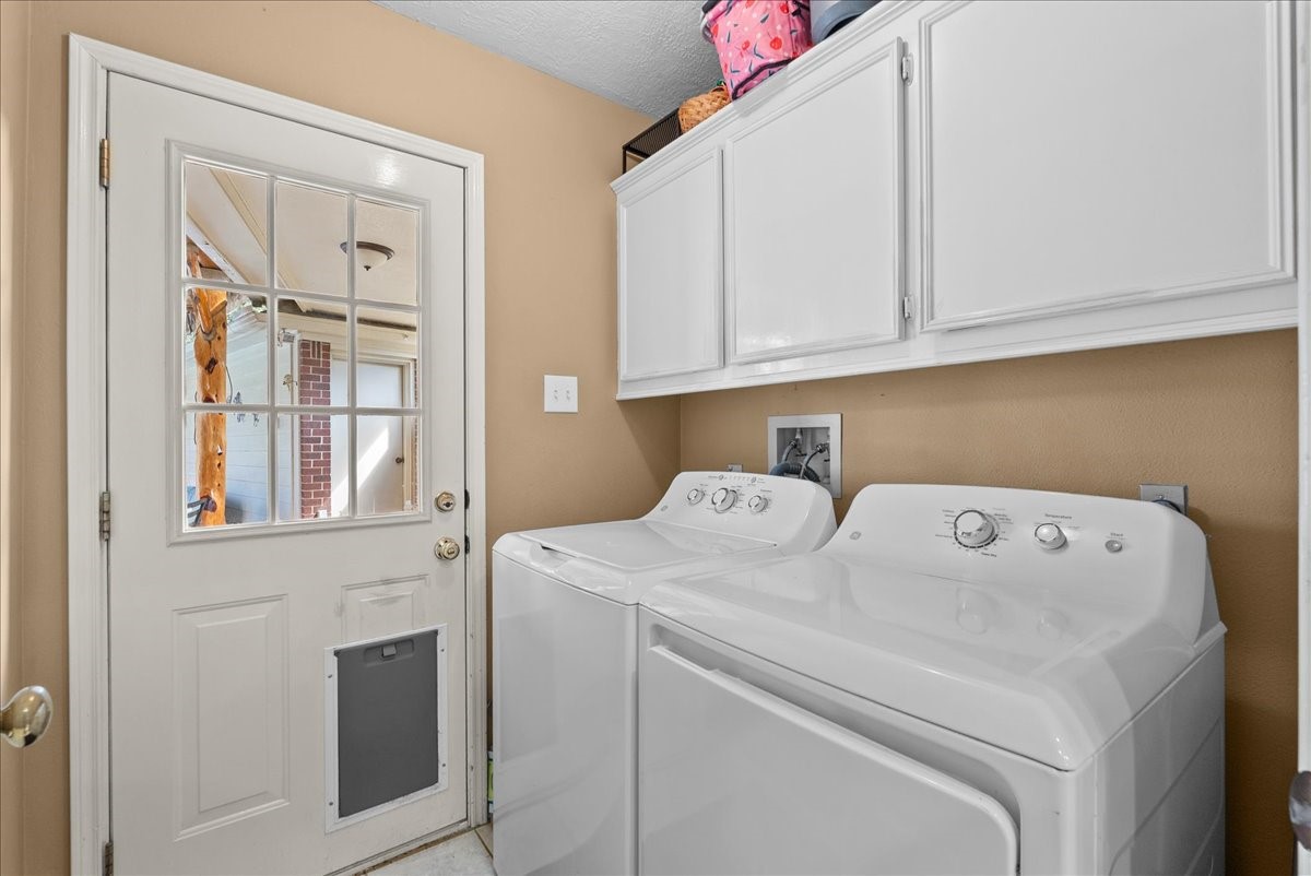 1908 Summer Reef Drive Property Photo 28
