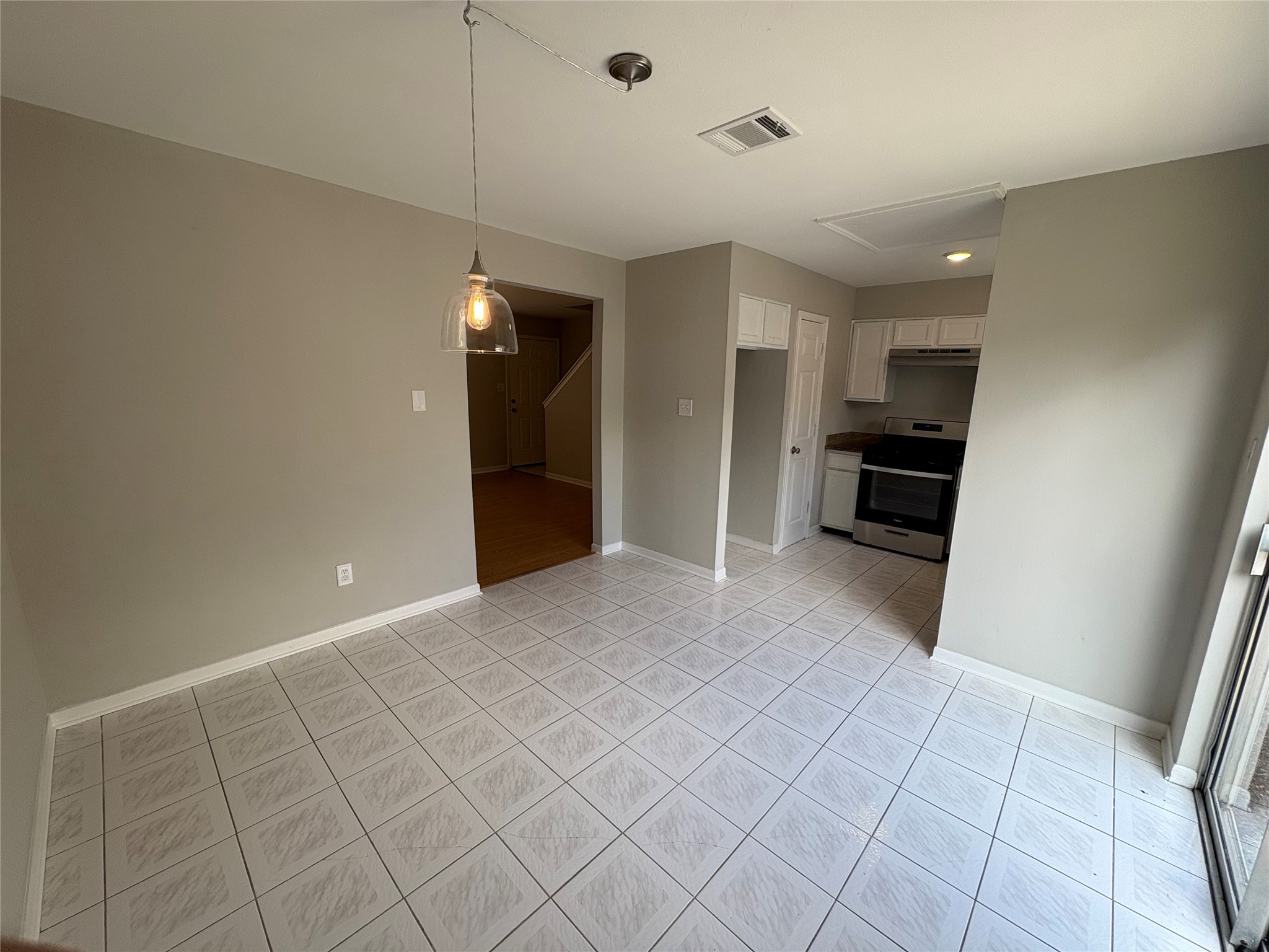 211 N Chestnut Street A Property Photo 5