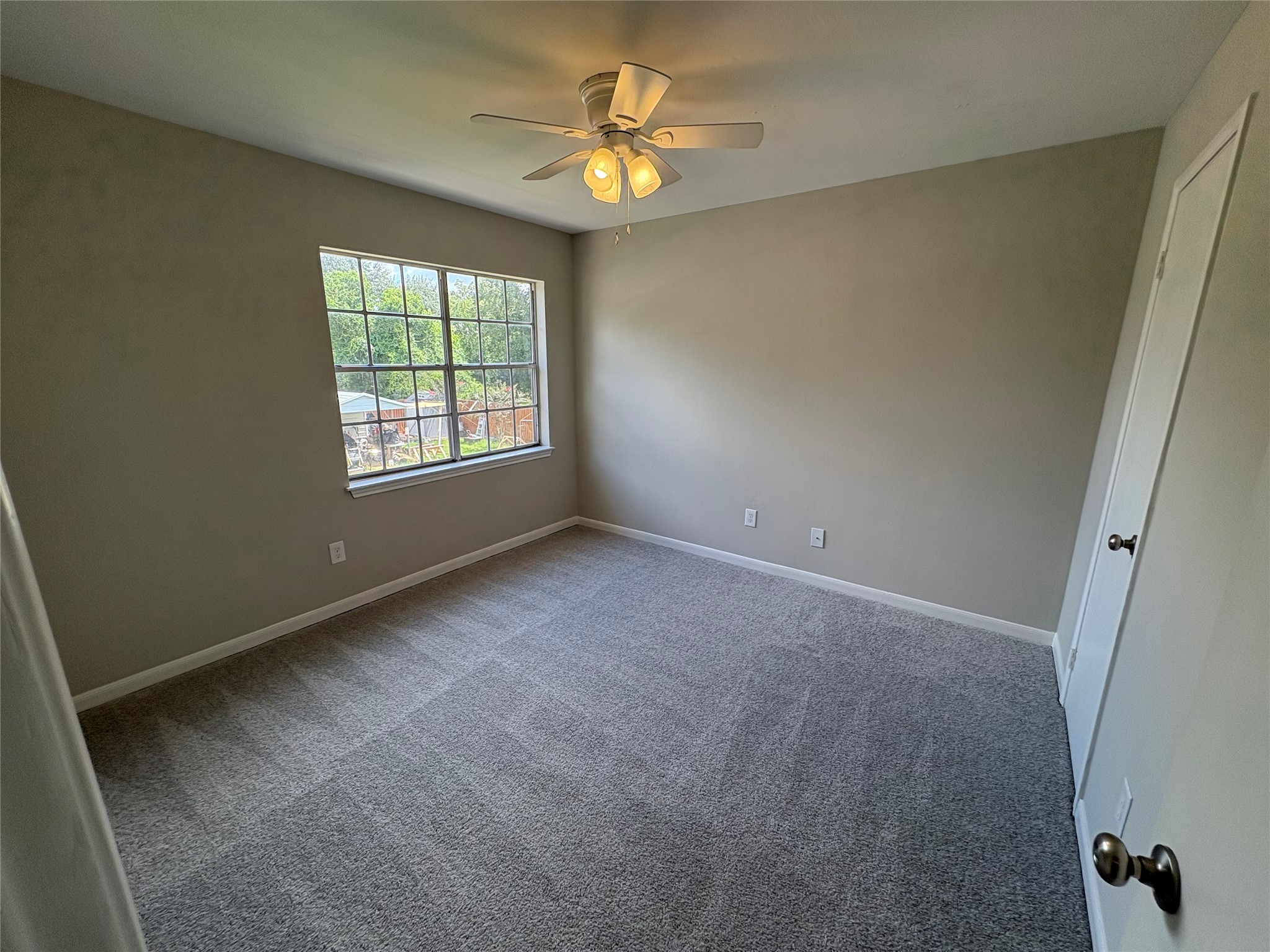211 N Chestnut Street A Property Photo 8
