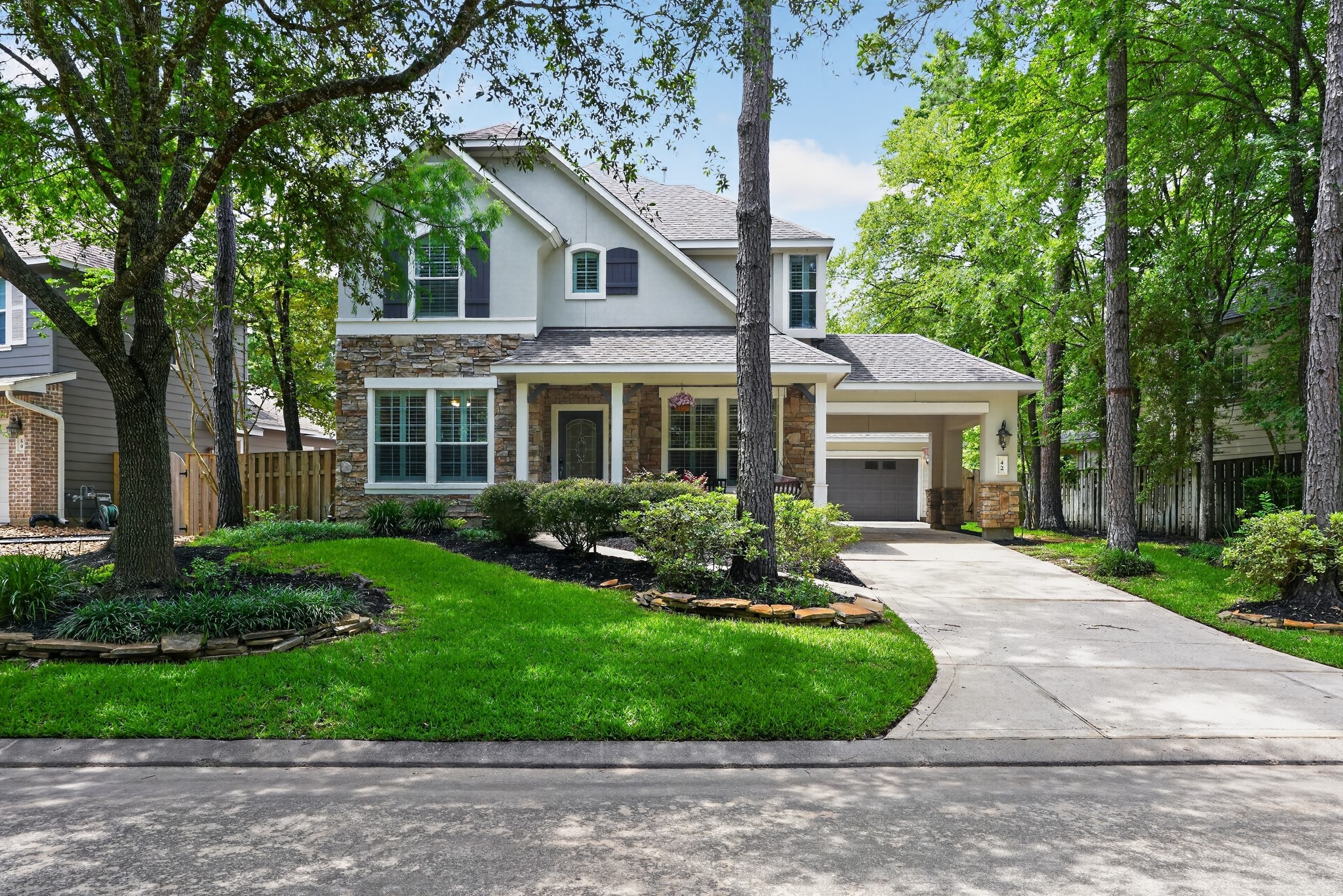 42 Crisp Morning Circle Property Photo 2