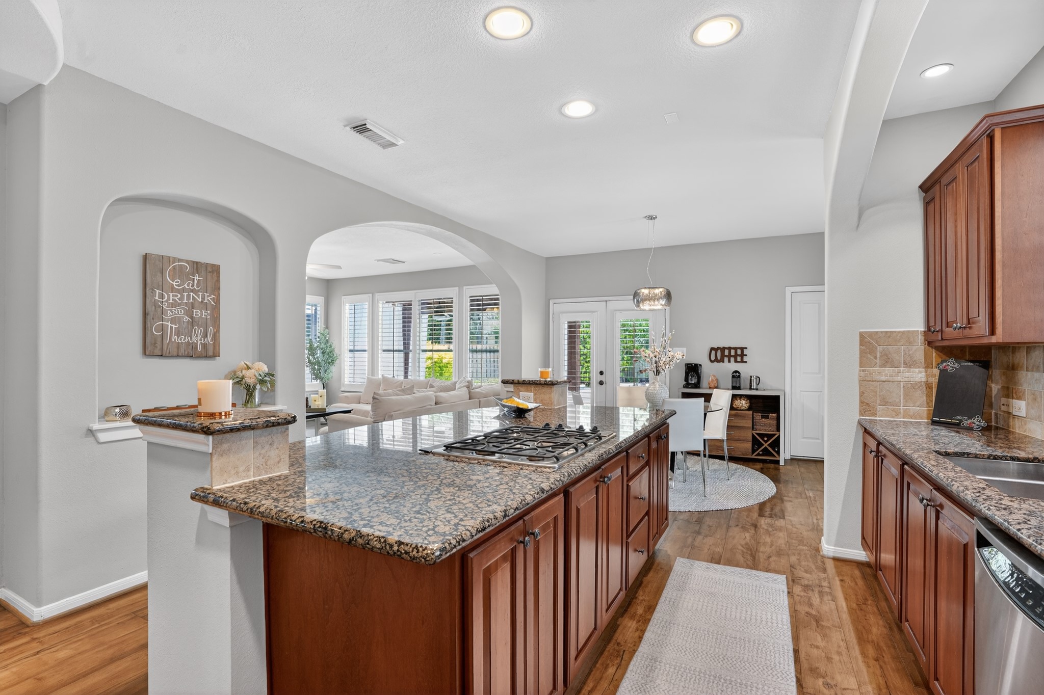 42 Crisp Morning Circle Property Photo 5