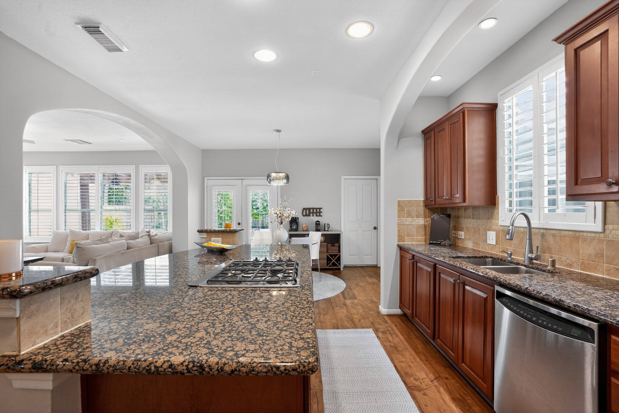 42 Crisp Morning Circle Property Photo 8