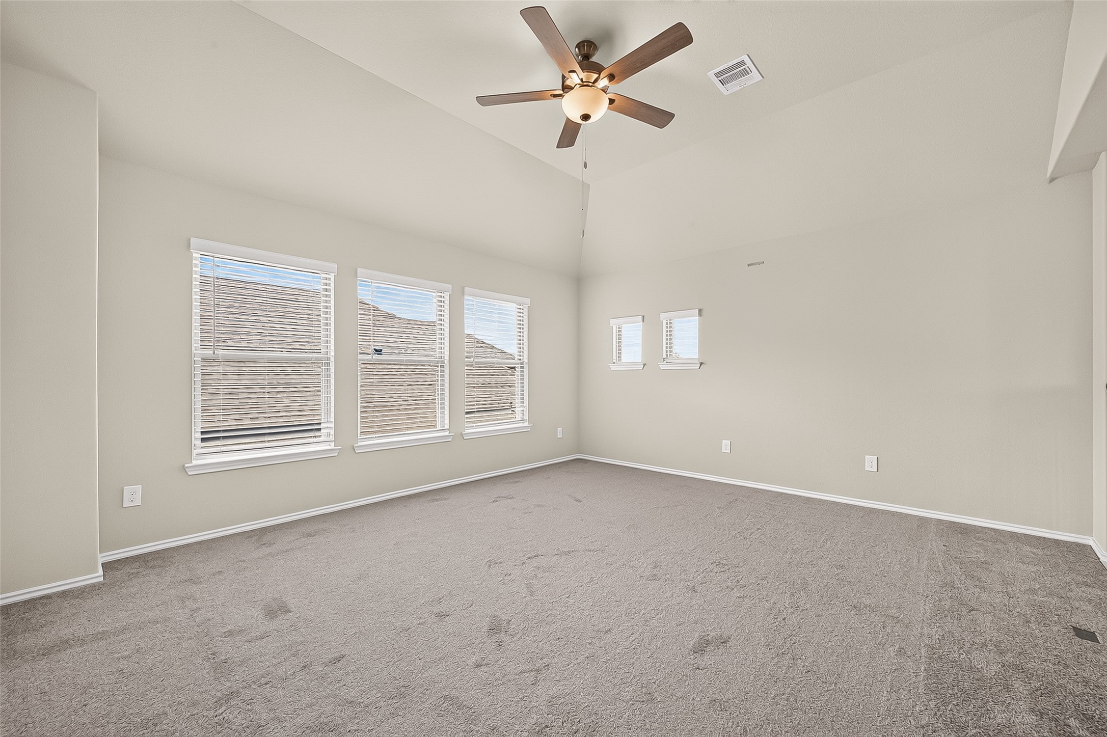 410 Mercury Sky Road Property Photo 43
