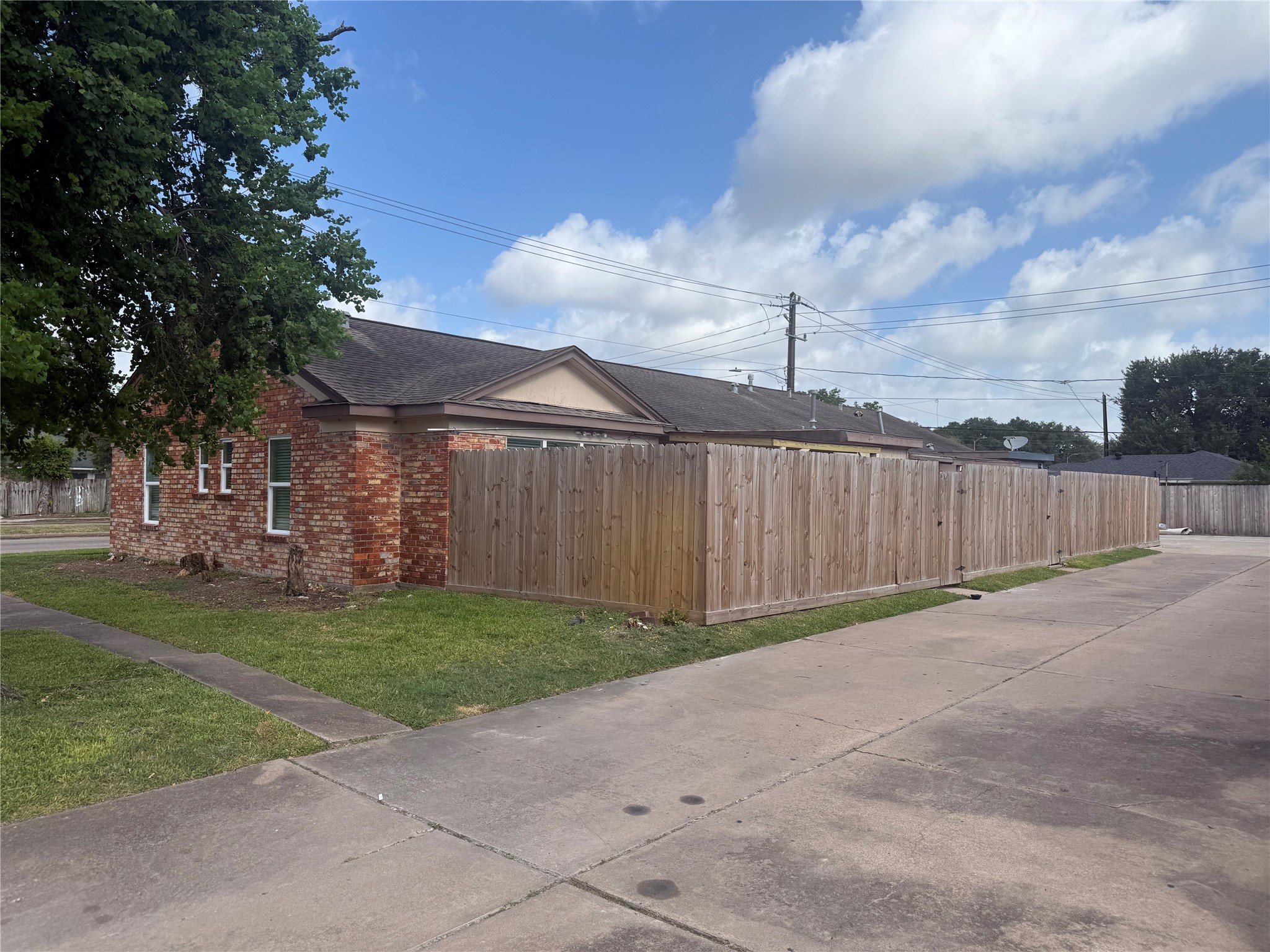6525 Renwick Drive A Property Photo 2