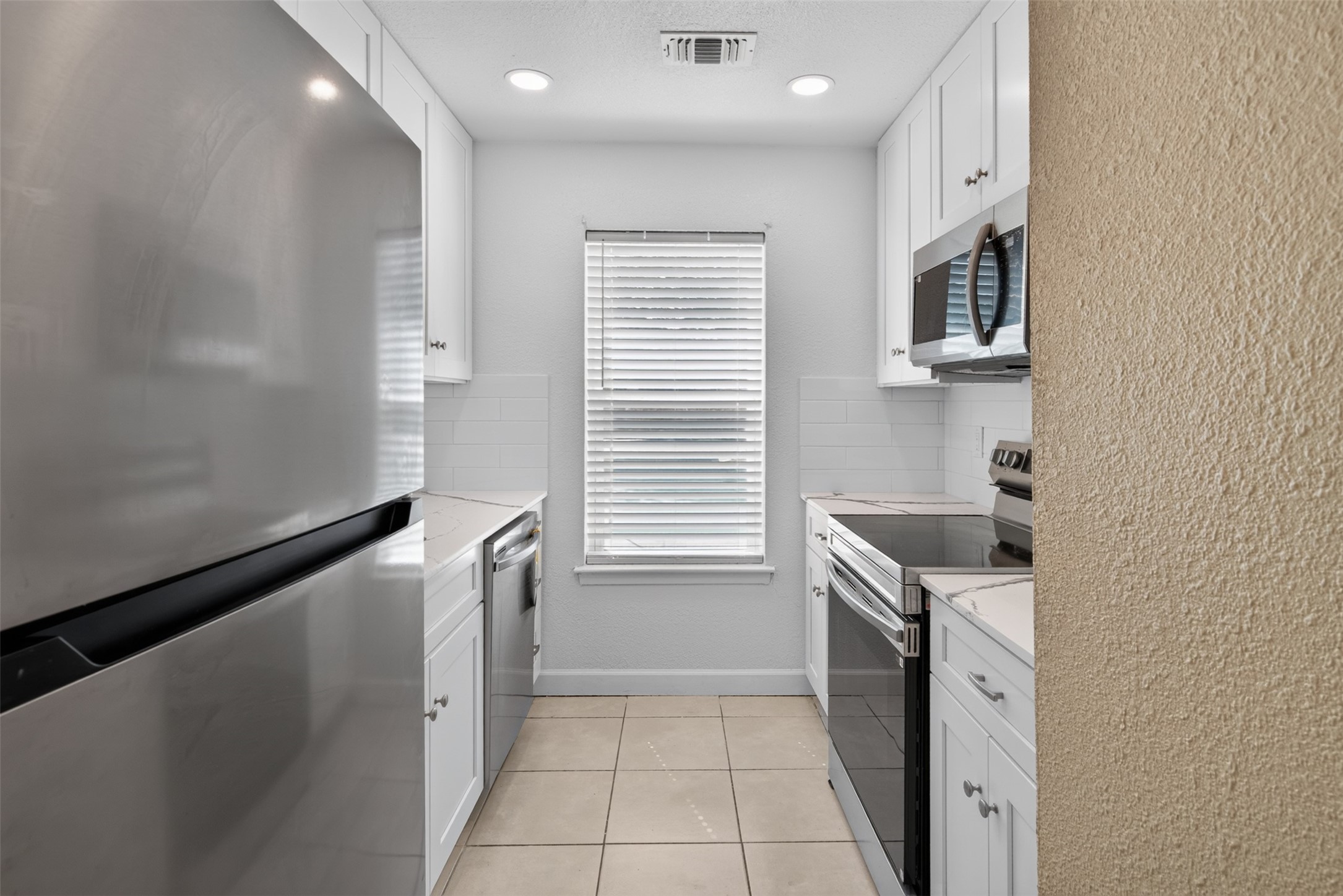 6525 Renwick Drive A Property Photo 6