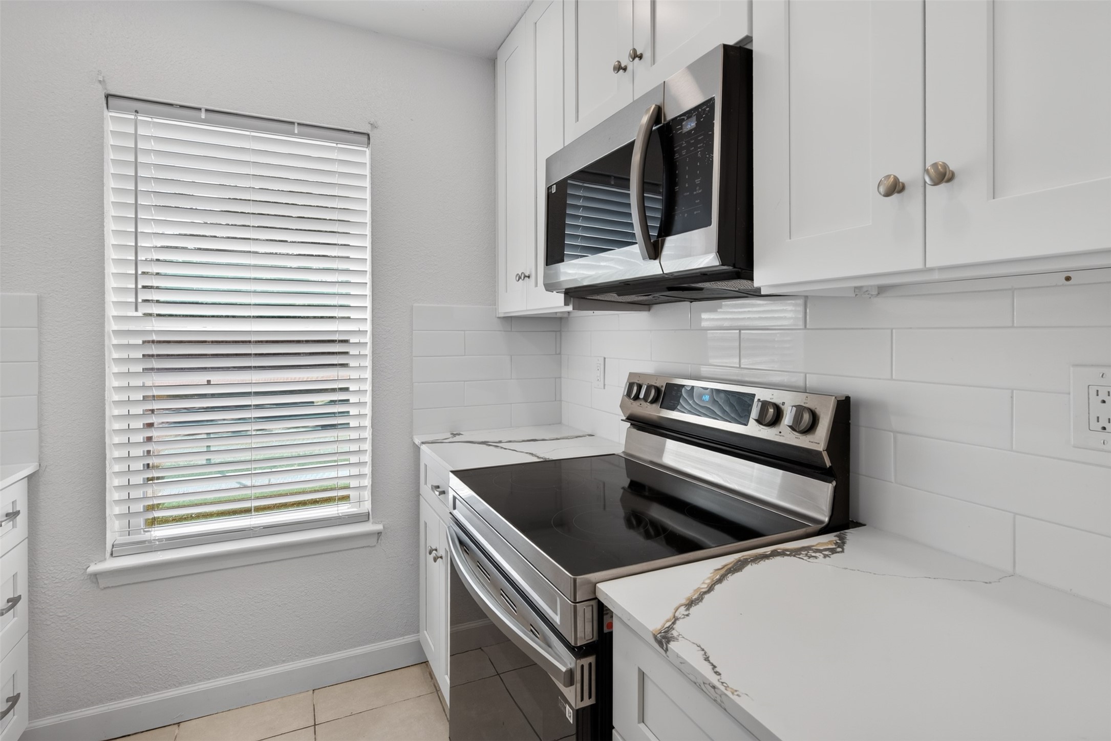 6525 Renwick Drive A Property Photo 7