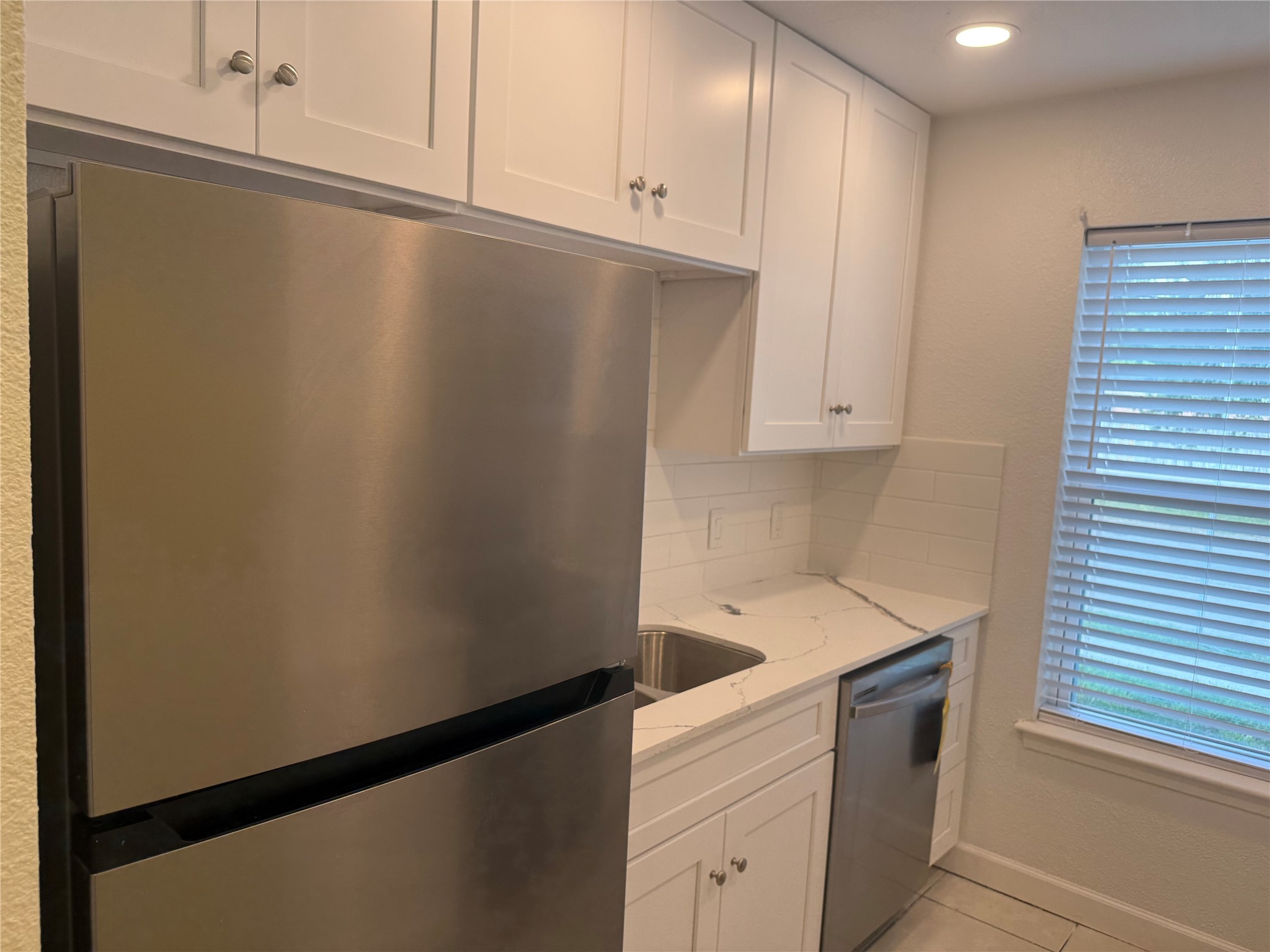 6525 Renwick Drive A Property Photo 9