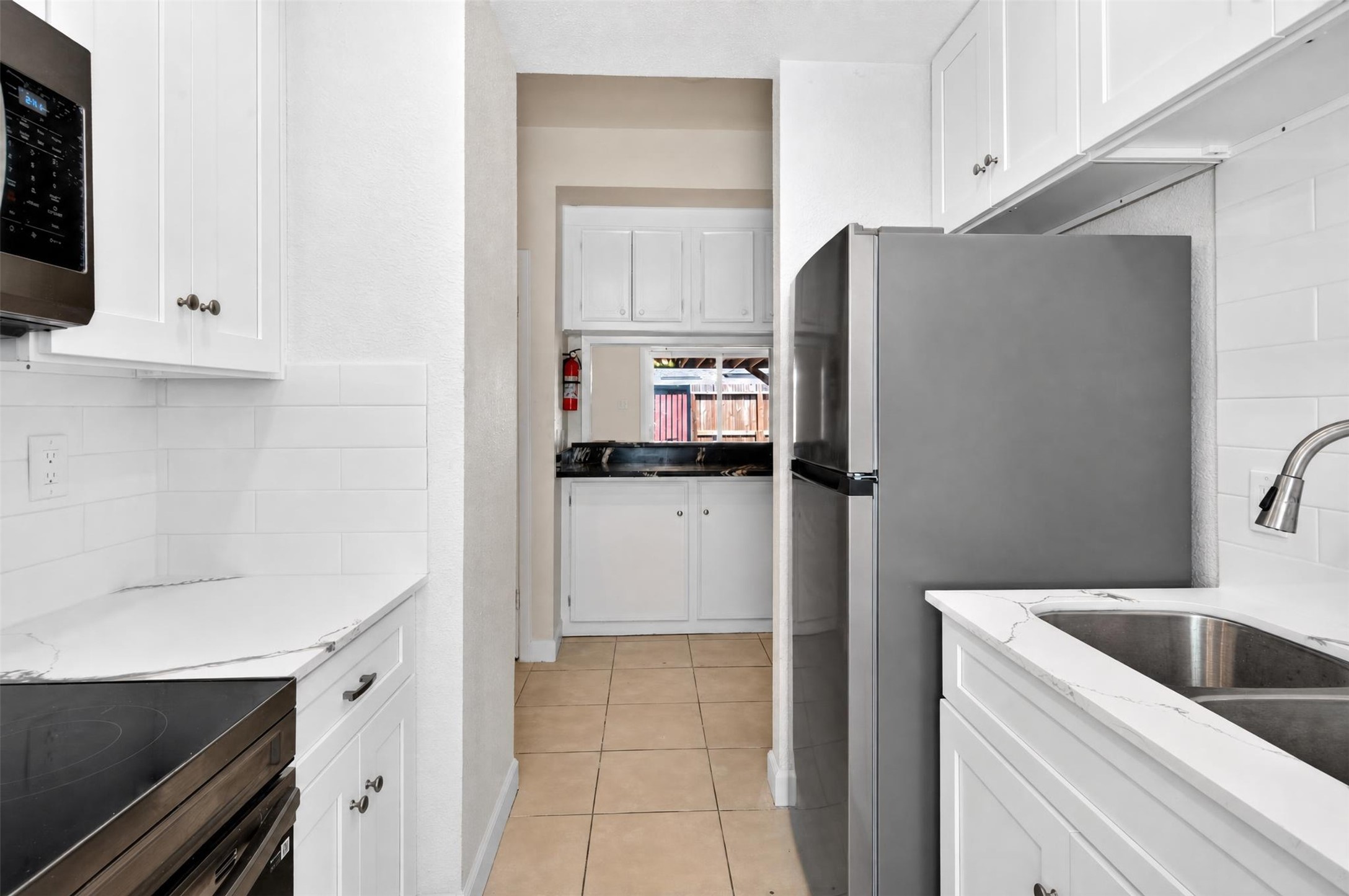 6525 Renwick Drive A Property Photo 9