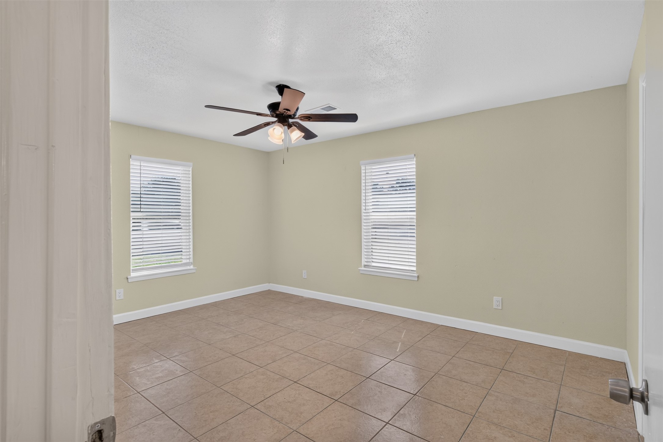 6525 Renwick Drive A Property Photo 10